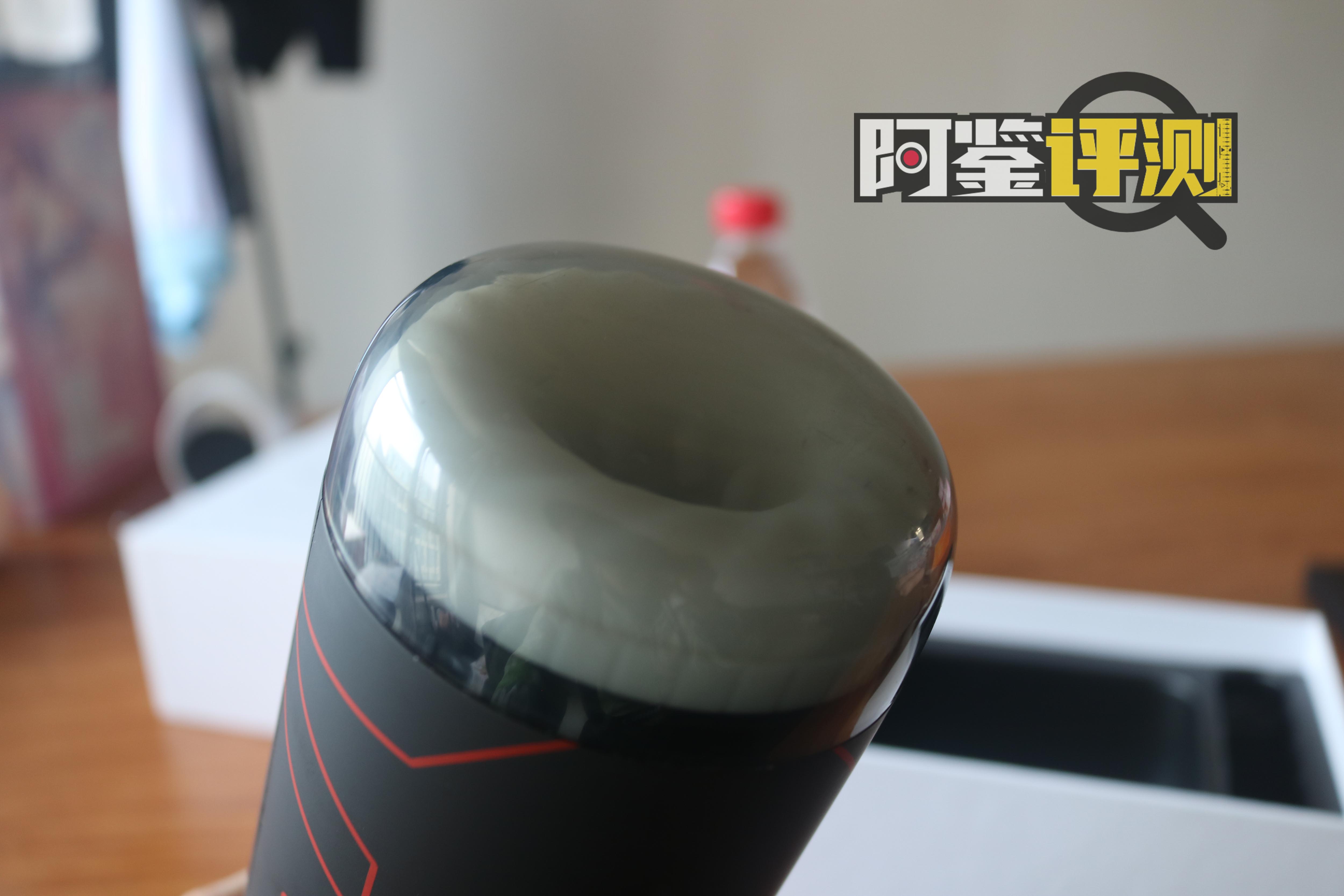 METABLOW-E300电动飞机杯评测，赛博朋克，科技狠活，阿鉴助理亲自下海！