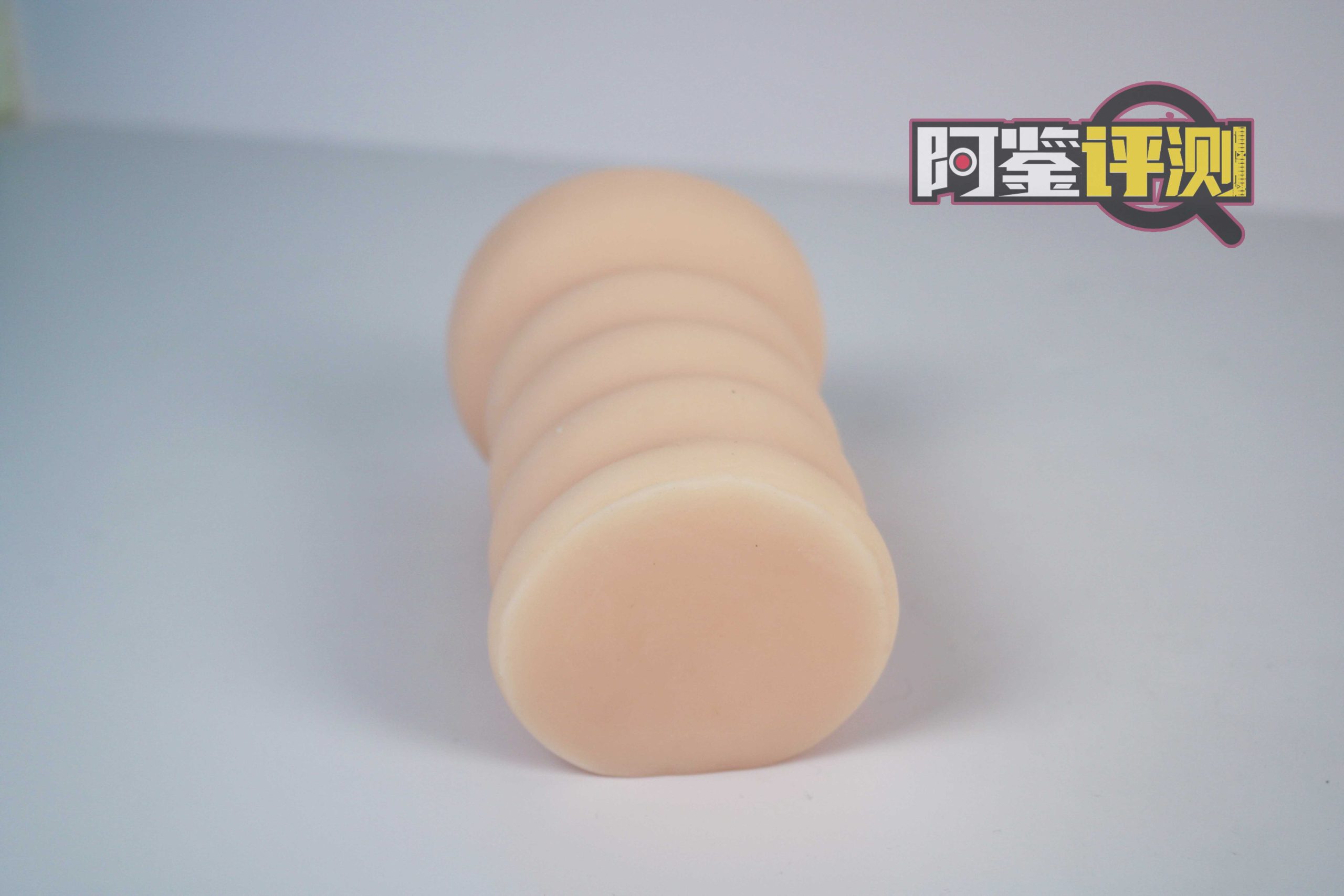 汤玛托易士“AI女友爱酱”评测（中刺激）！全球首个由AI设计通道的飞机杯？！