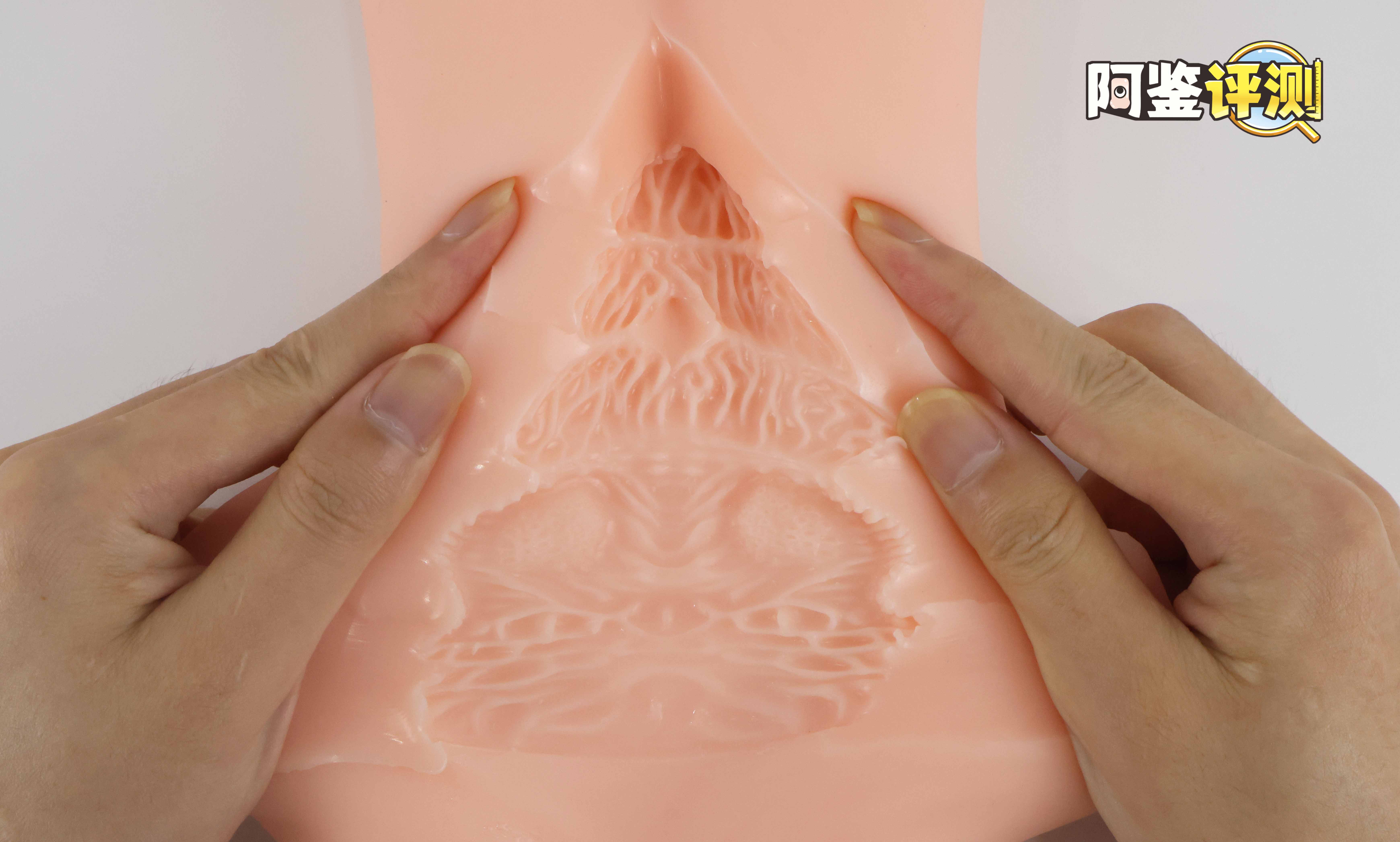 国产大魔王-jiojio评测！足控性癖大满足！难得一个可以使用的“玉足”