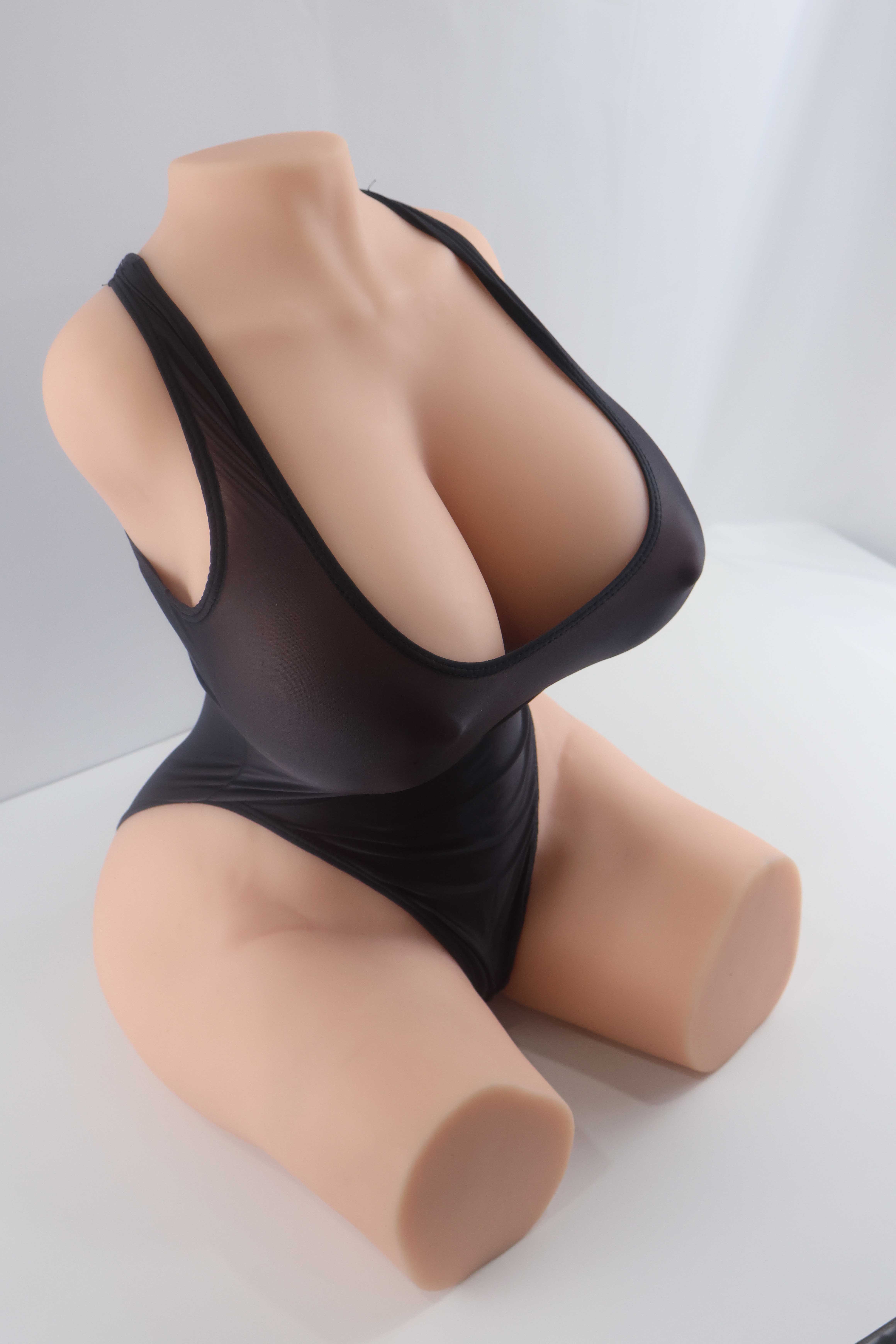 【流量警告】完熟女郎大身体试衣照片（废稿素材）