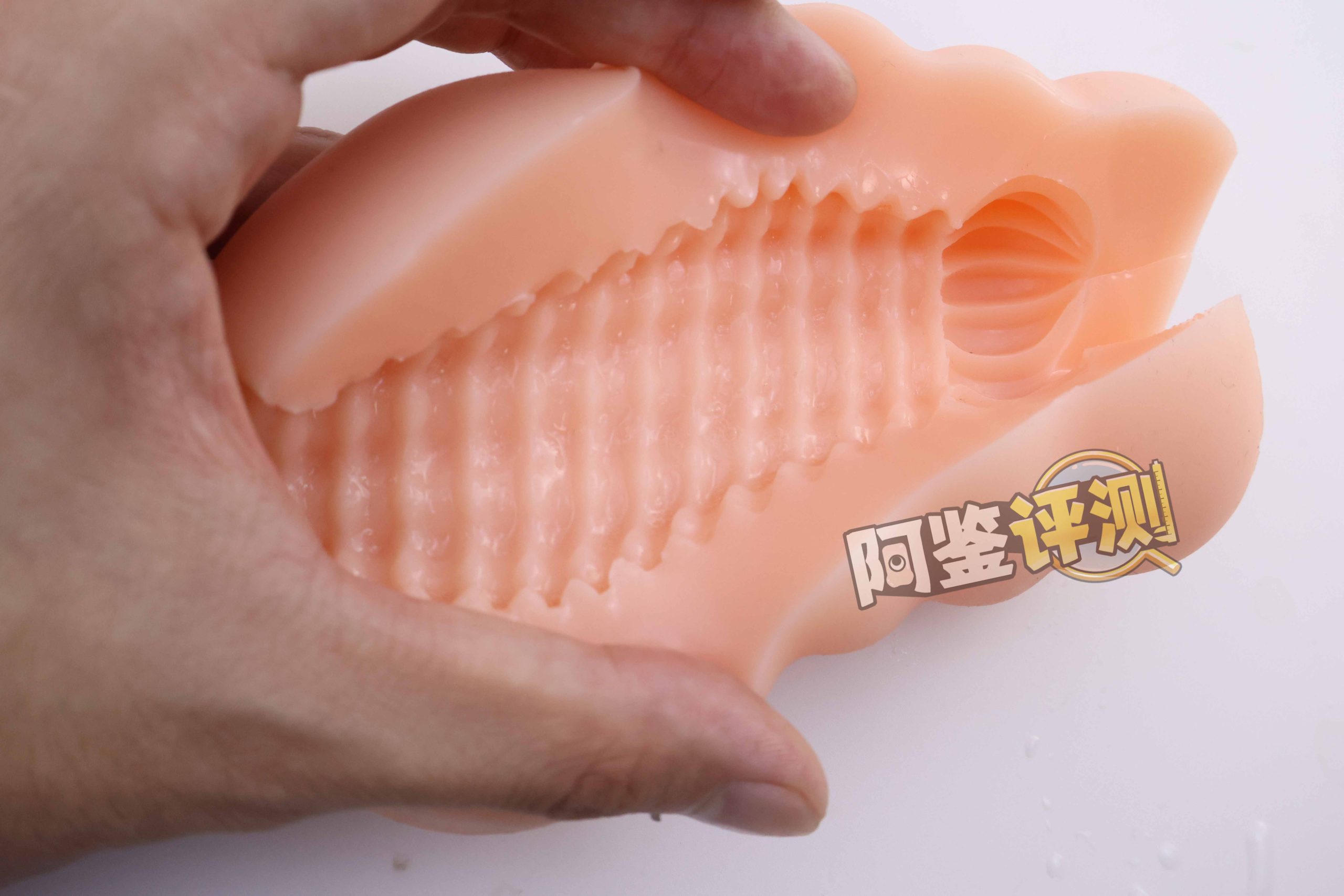 A-one—“六连子宫-四代”评测！粗暴平庸的剐蹭感，如同拆下的零件一般简单的构造