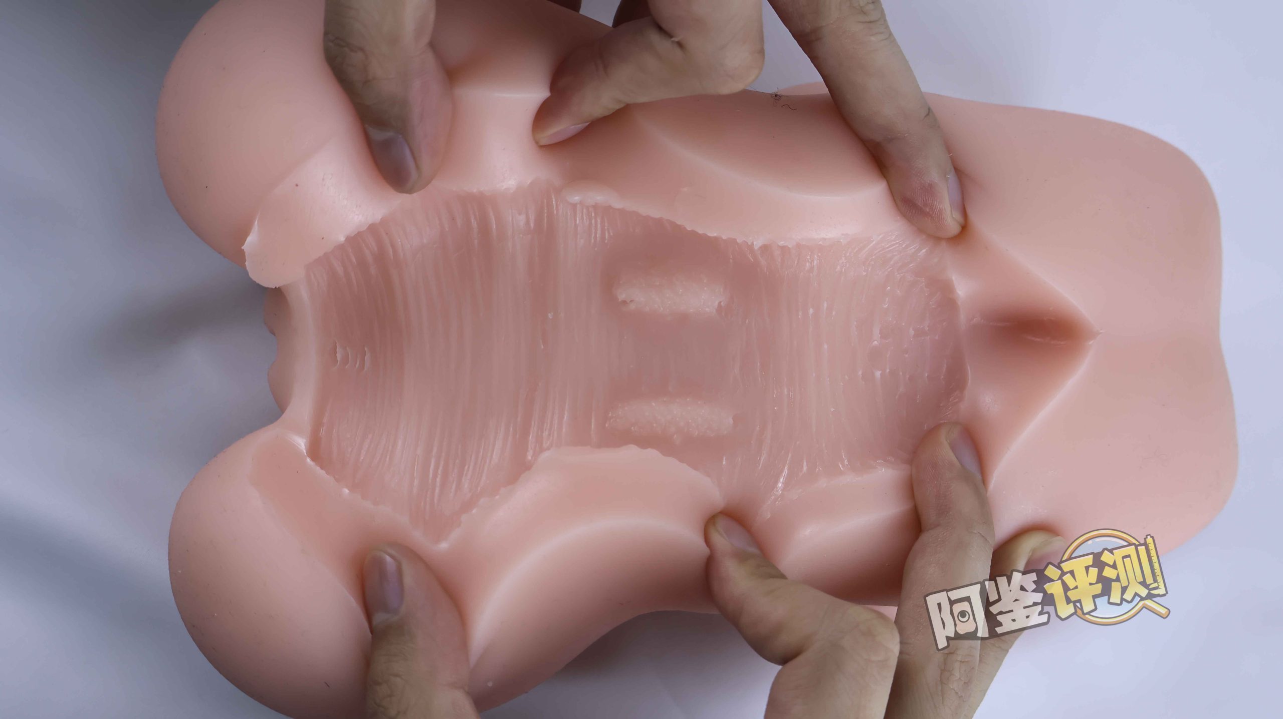 GXP—“发热试炼”评测！软胶+双通道+躯干形+大克重...要素拉满的最终产物将如何？