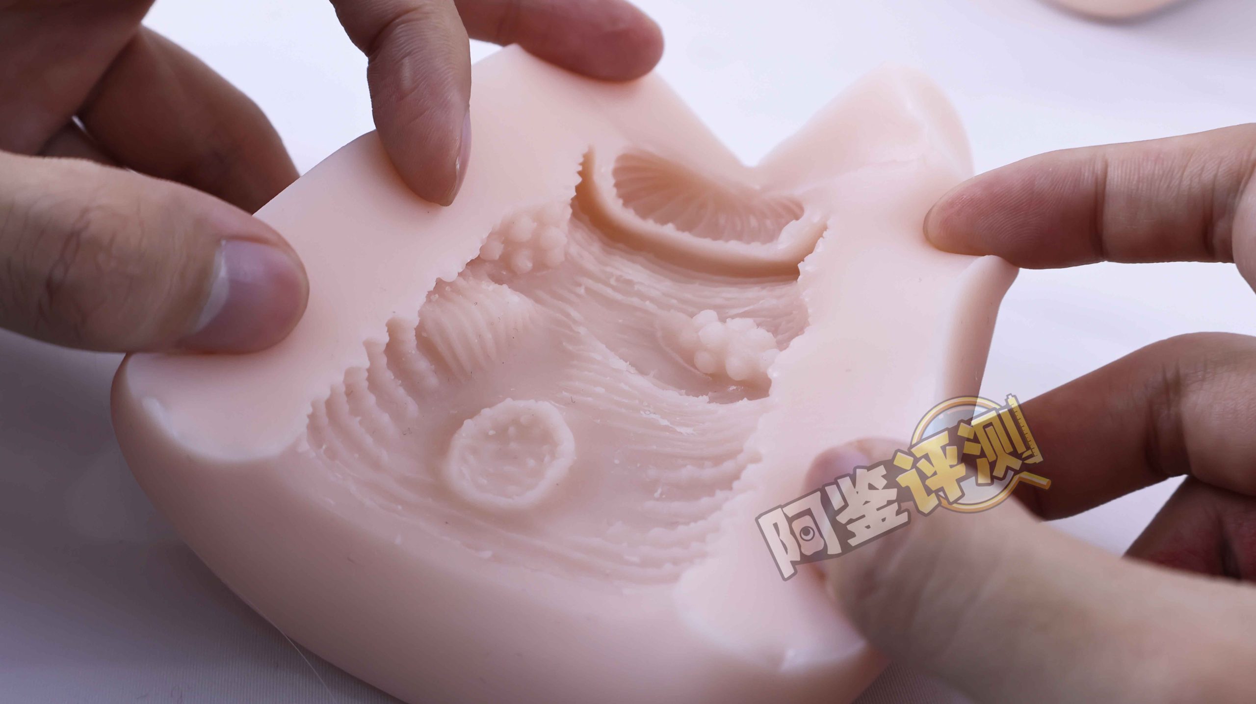 杯多多-“七彩罐娘”评测！隐蔽型的可乐罐飞机杯，图一乐还是真实用？（上：红，黄，橙）