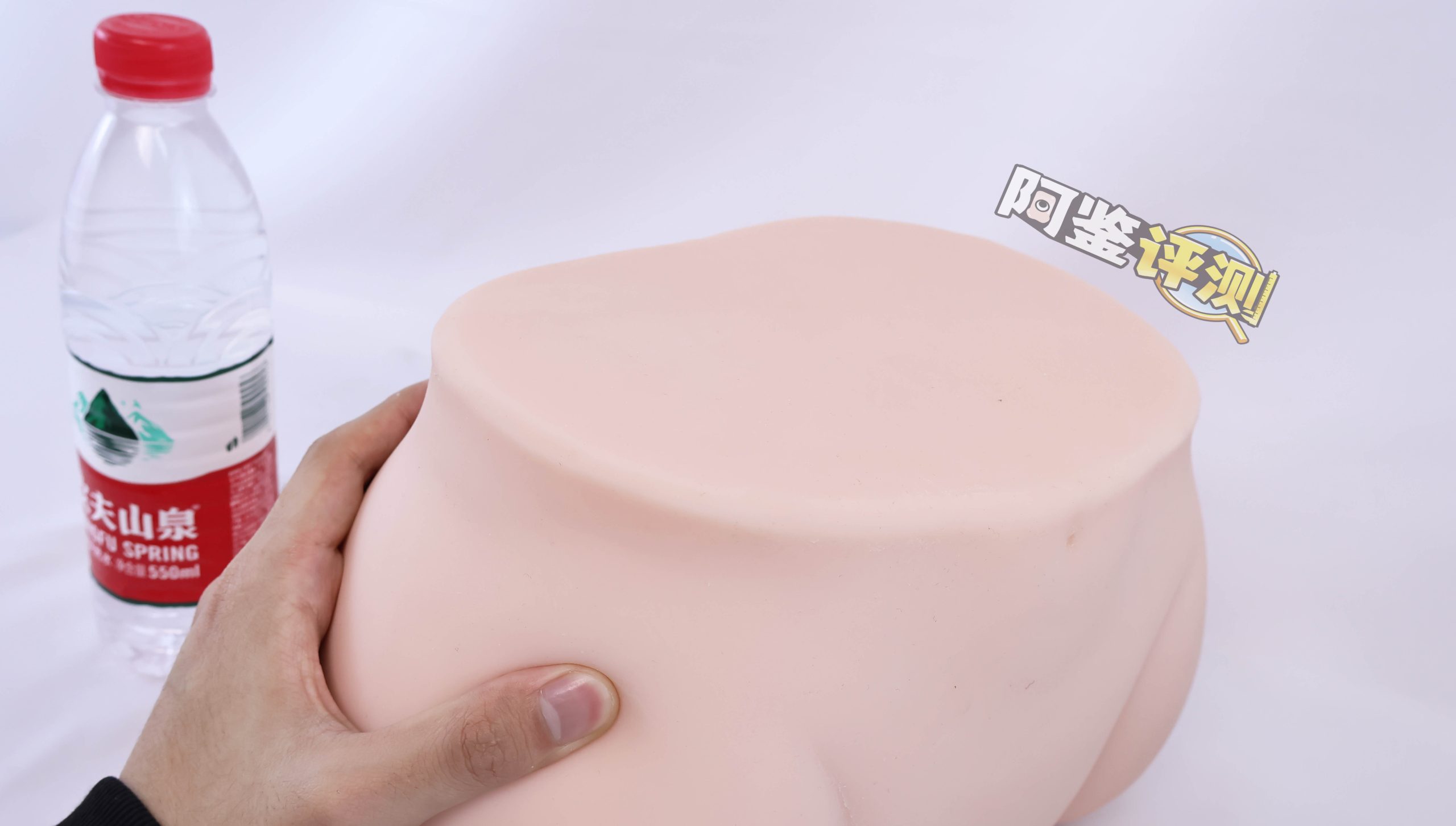 maccos——“真实之臀”评测！重量方面确实是足够的，但造型实在太过无感了.....