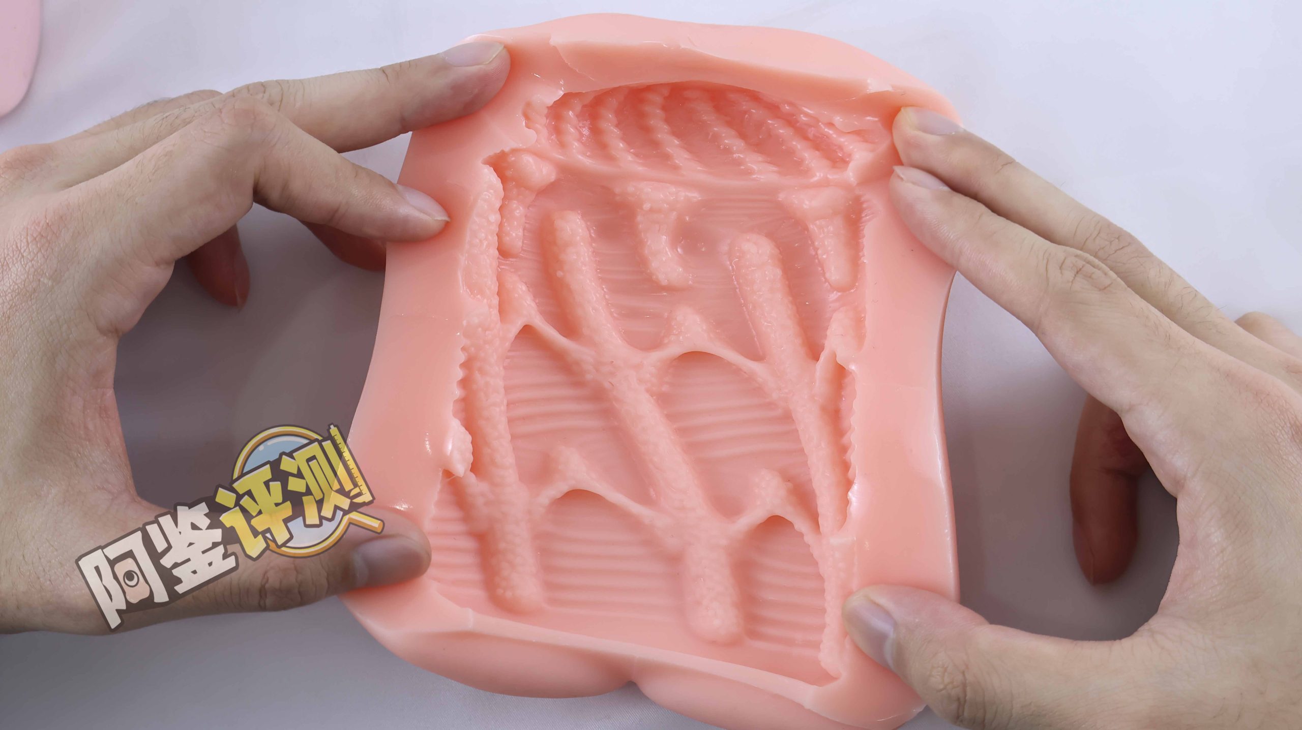 对子哈特—“秘镜欲情”评测！慢于潮流的对子哈特，仍然在保持自己的工匠之心