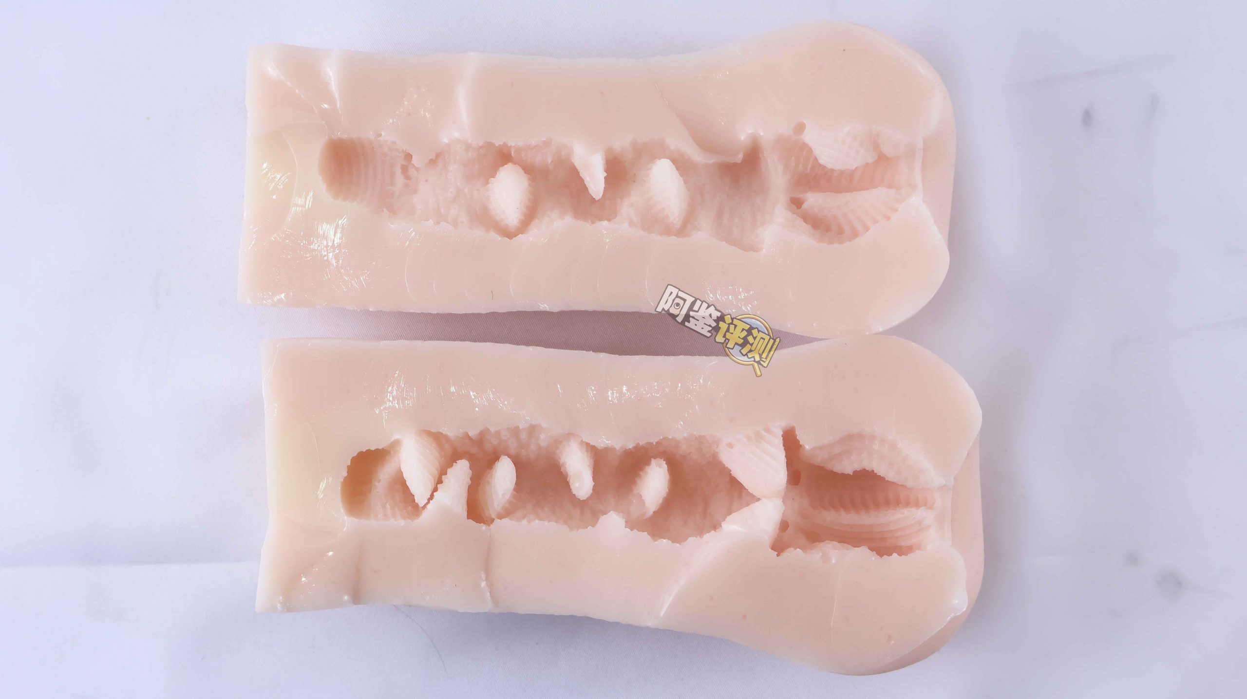 对子哈特——“ 梦幻术士”评测！似曾相识的杂乱感，这系列招牌的真空感已经消失不见了...