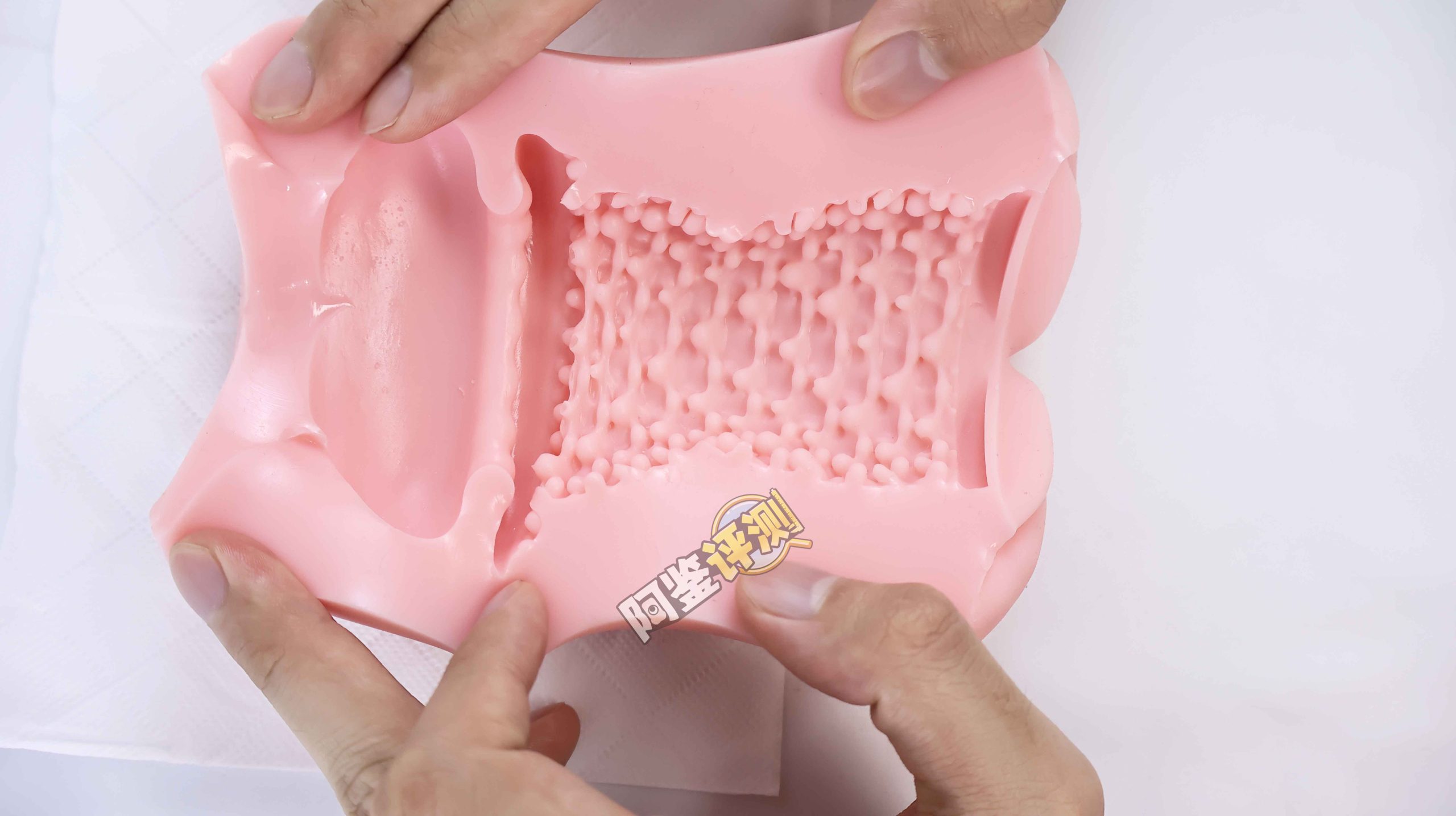 对子哈特—“真实17岁+G19八代”评测！完全相同的翻版倒模，简单粗暴的按摩结构！