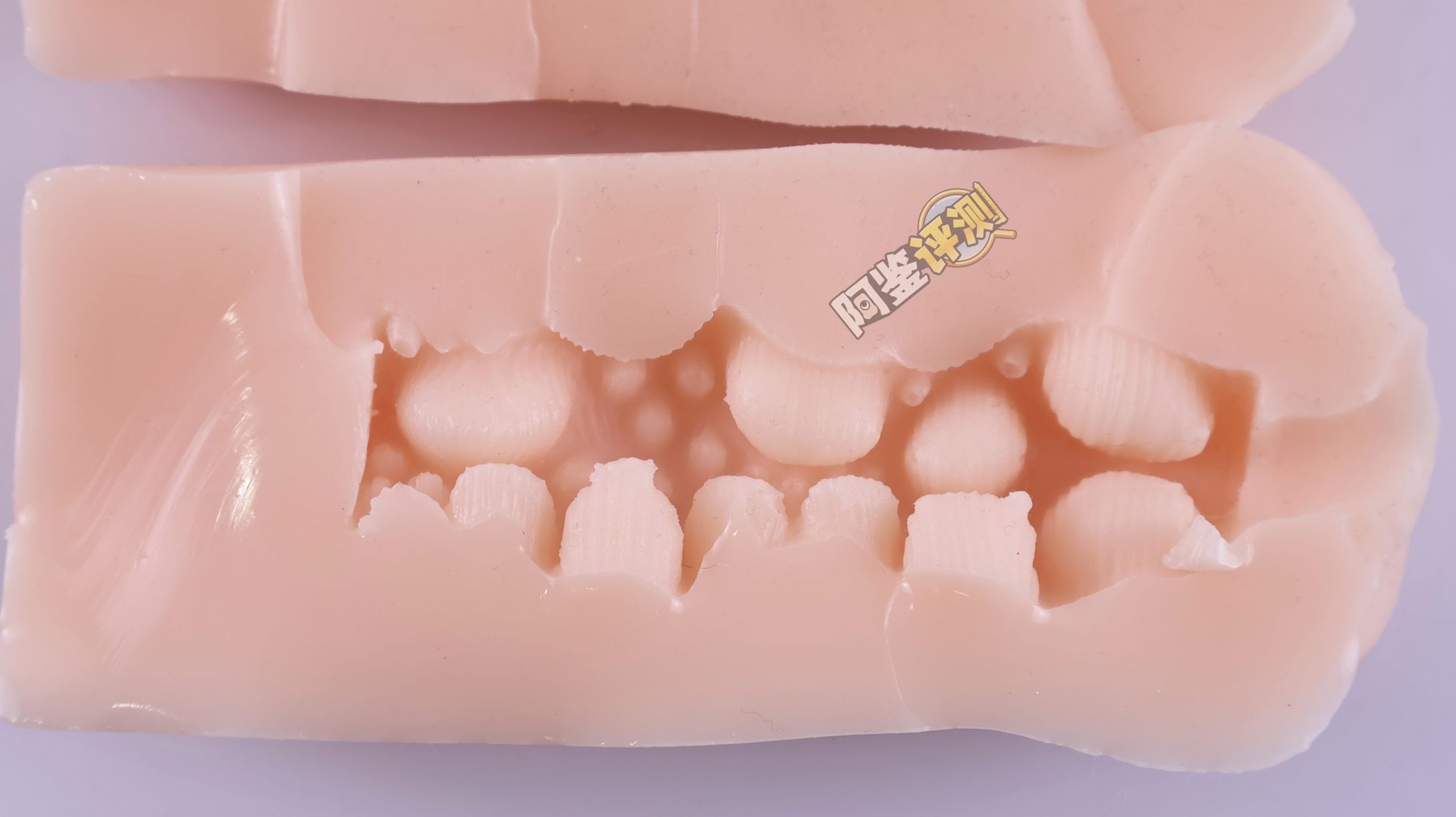 汤马托易士——“美优酱一年调教”评测！密布圆形石块的通道，把我的龟头狠狠卡住了...