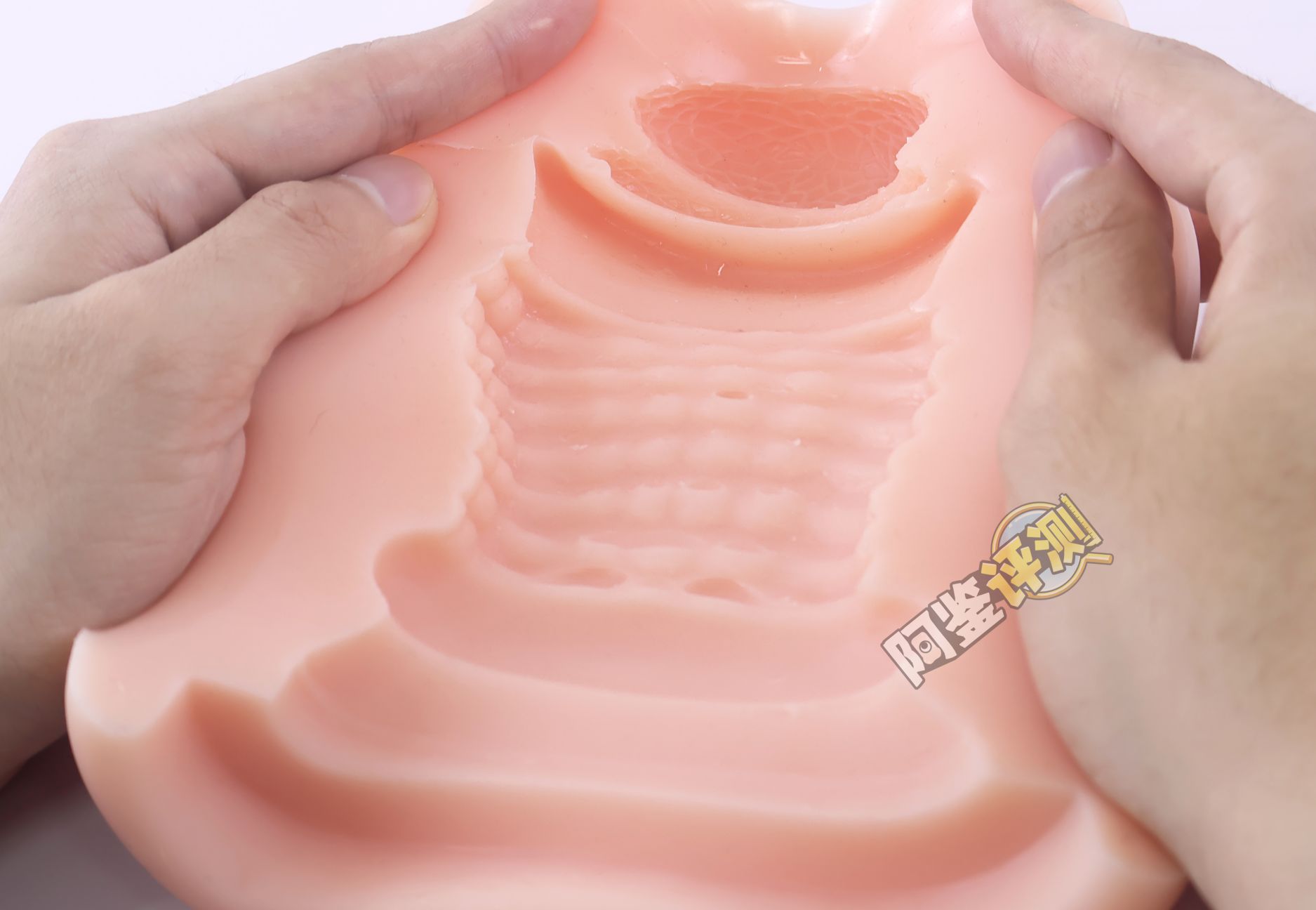 对子哈特——“舞踏会”评测！难以理解的古怪设计，像是礼盒中的月饼一样华而不实