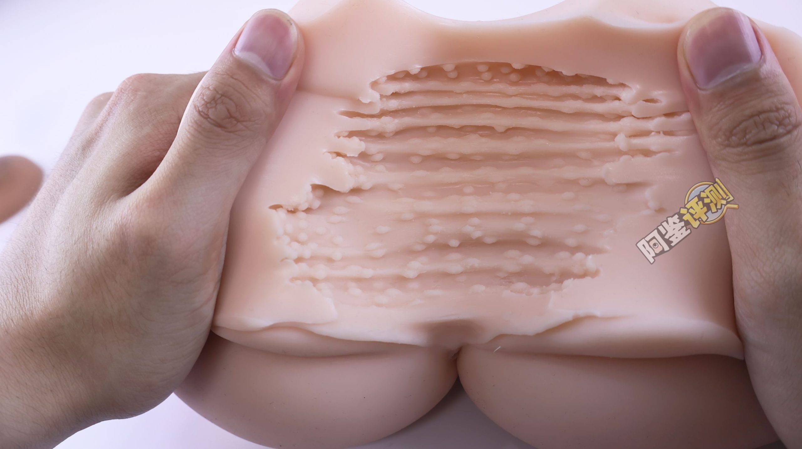 maccos——“纯洁之臀”评测！这个大小的话，有点不像臀模的感觉了....