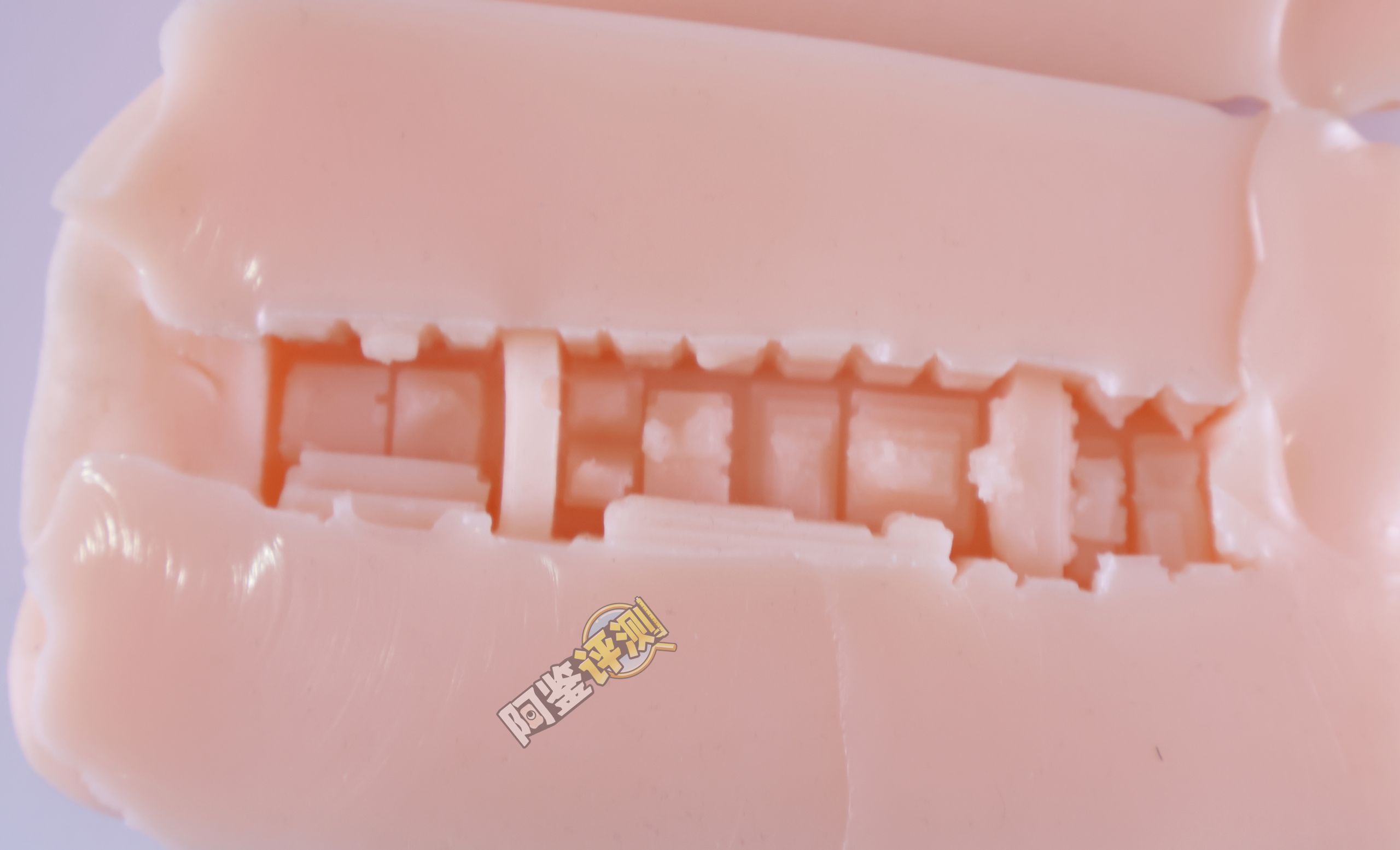 汤玛托易士——“雏宫病院”评测！“运输船”一样的层叠方块，有机胶体中有种机械的无机感