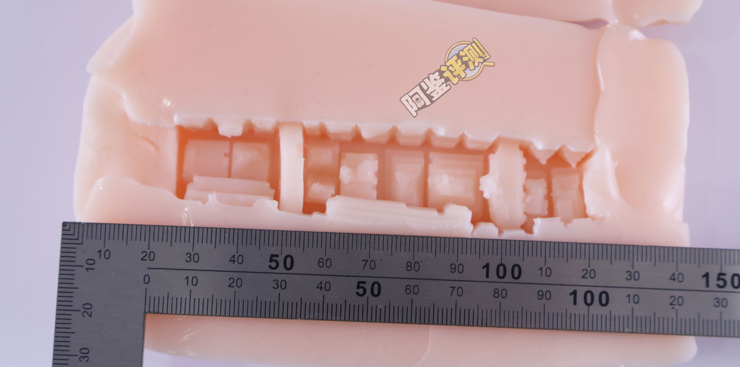 汤玛托易士——“雏宫病院”评测！“运输船”一样的层叠方块，有机胶体中有种机械的无机感