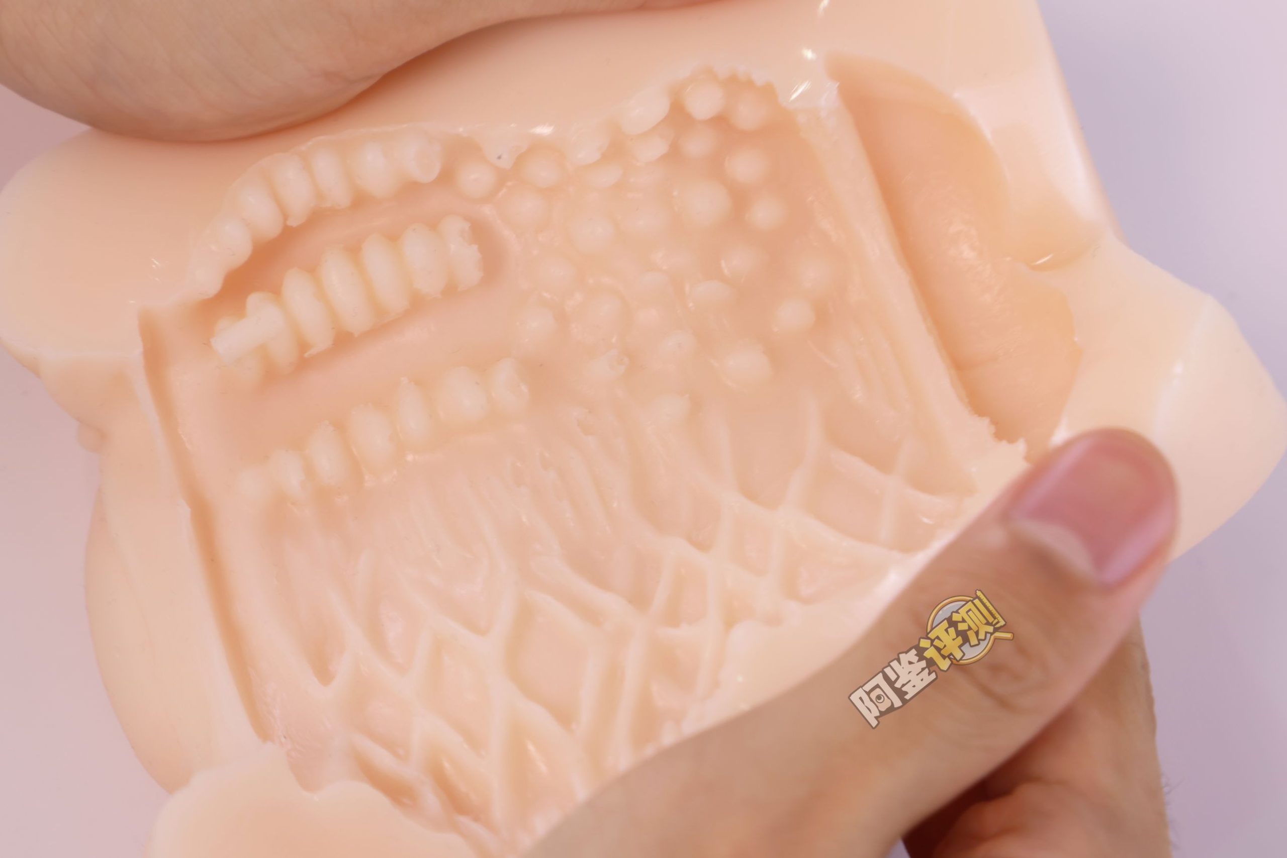 汤玛托易士——“温柔寝取”评测！看着很low的样子，居然有如此特殊的剐蹭感！