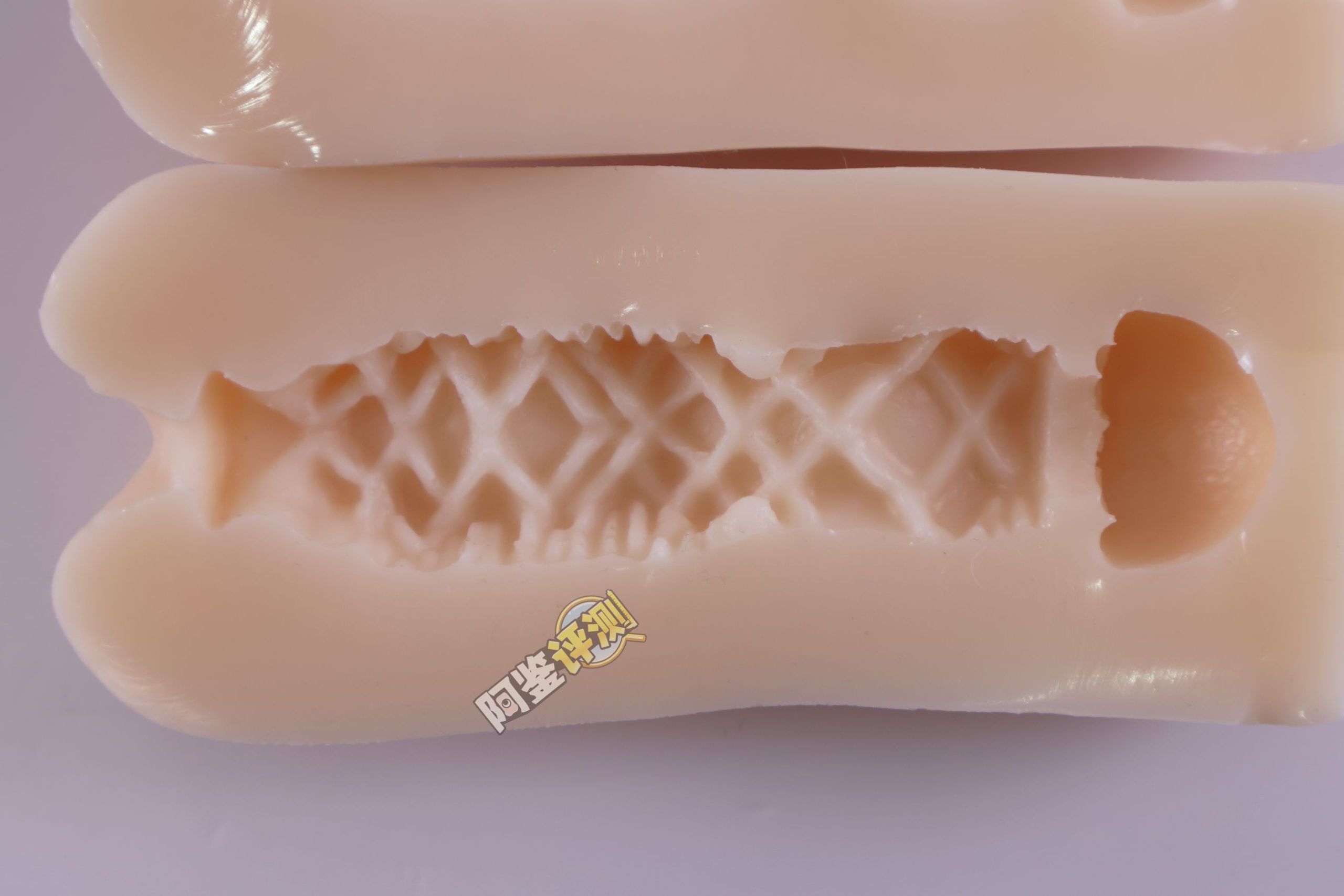 汤玛托易士——“温柔寝取”评测！看着很low的样子，居然有如此特殊的剐蹭感！