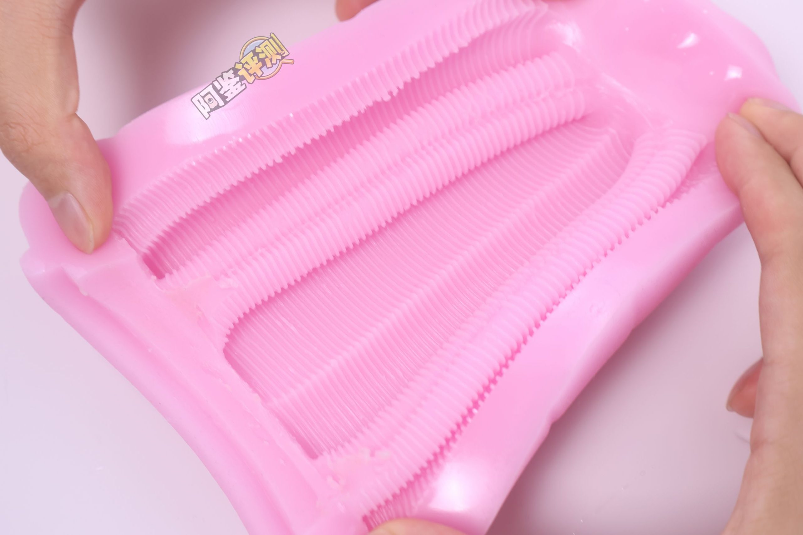 火炮——“口交皇后”评测！试图做出上下都有舌头的口交感，但实际结果相当平淡