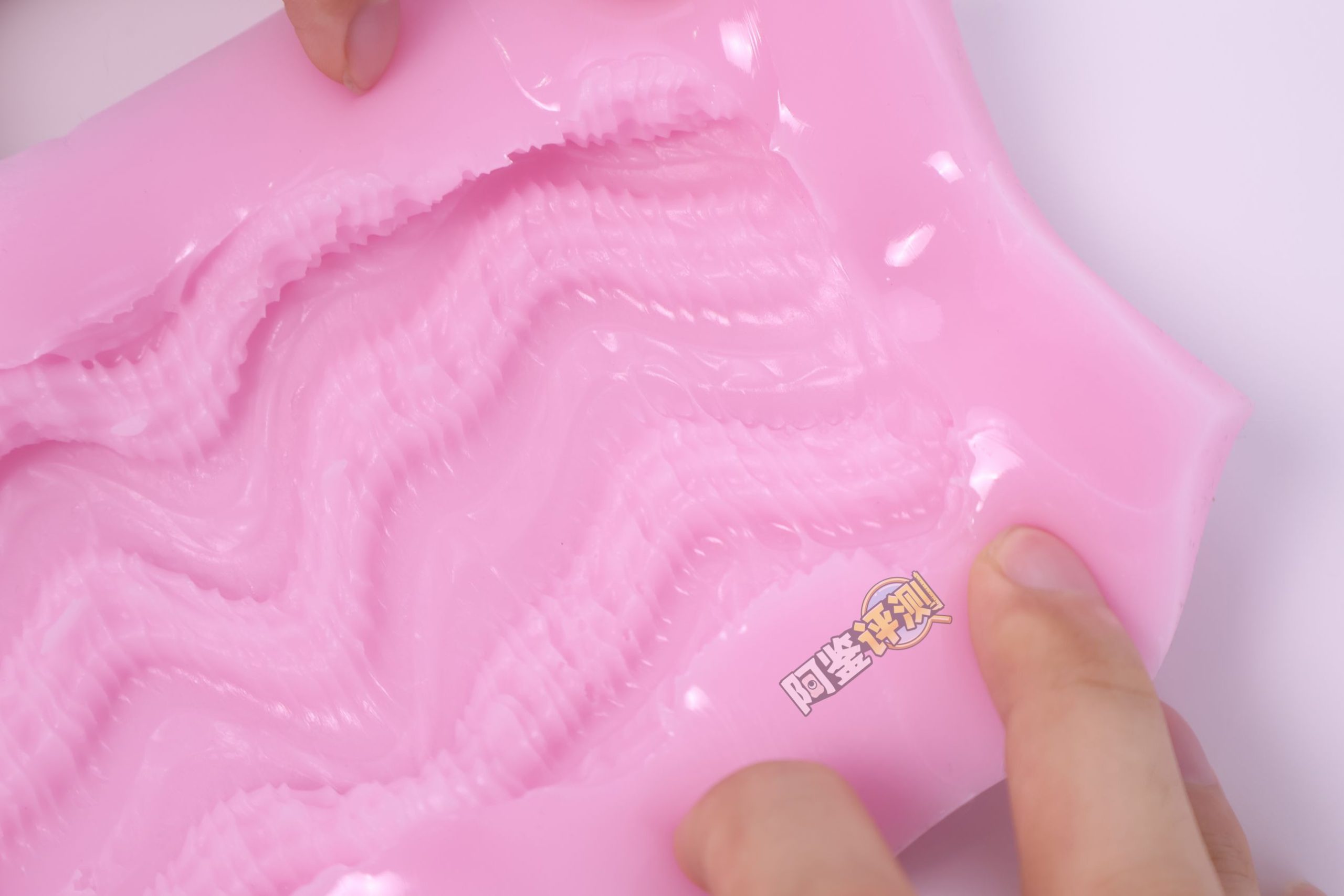 火炮——“傲慢雌小鬼-派娜酱”评测！大倒模上拆下来的杯子，肉感足够但有些简单