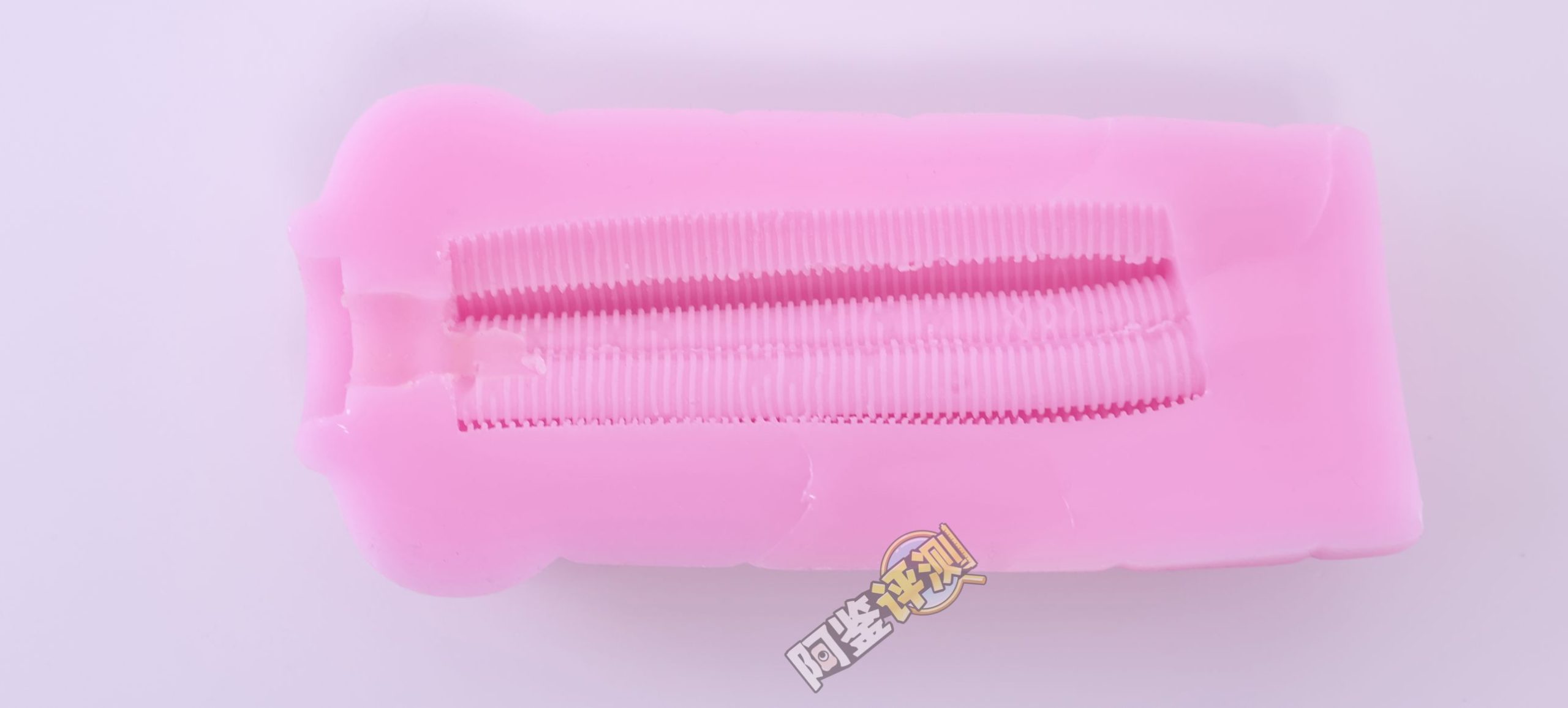 火炮——“口交皇后”评测！试图做出上下都有舌头的口交感，但实际结果相当平淡