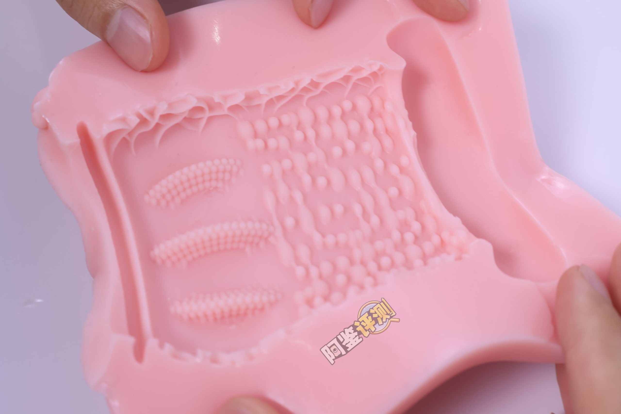 对子哈特——“性感圣经”评测！同样的双面结构，在不同材料体验下居然完全不同