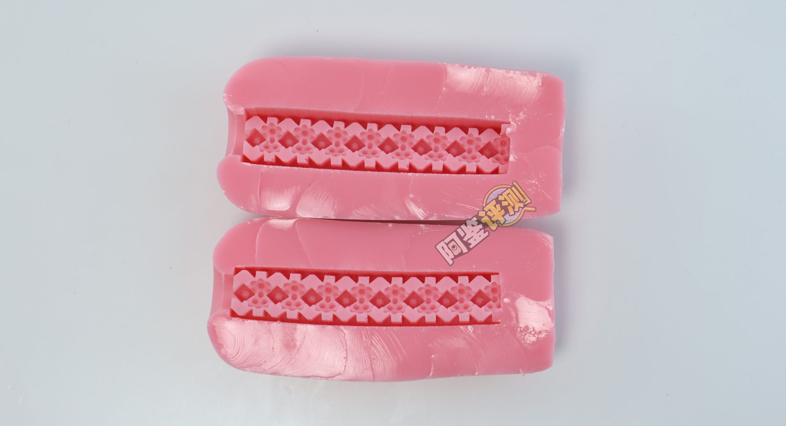 COOLP——“肉球喵杯”评测！粉色的超大圆柱，首创的“包裹式凸起”！