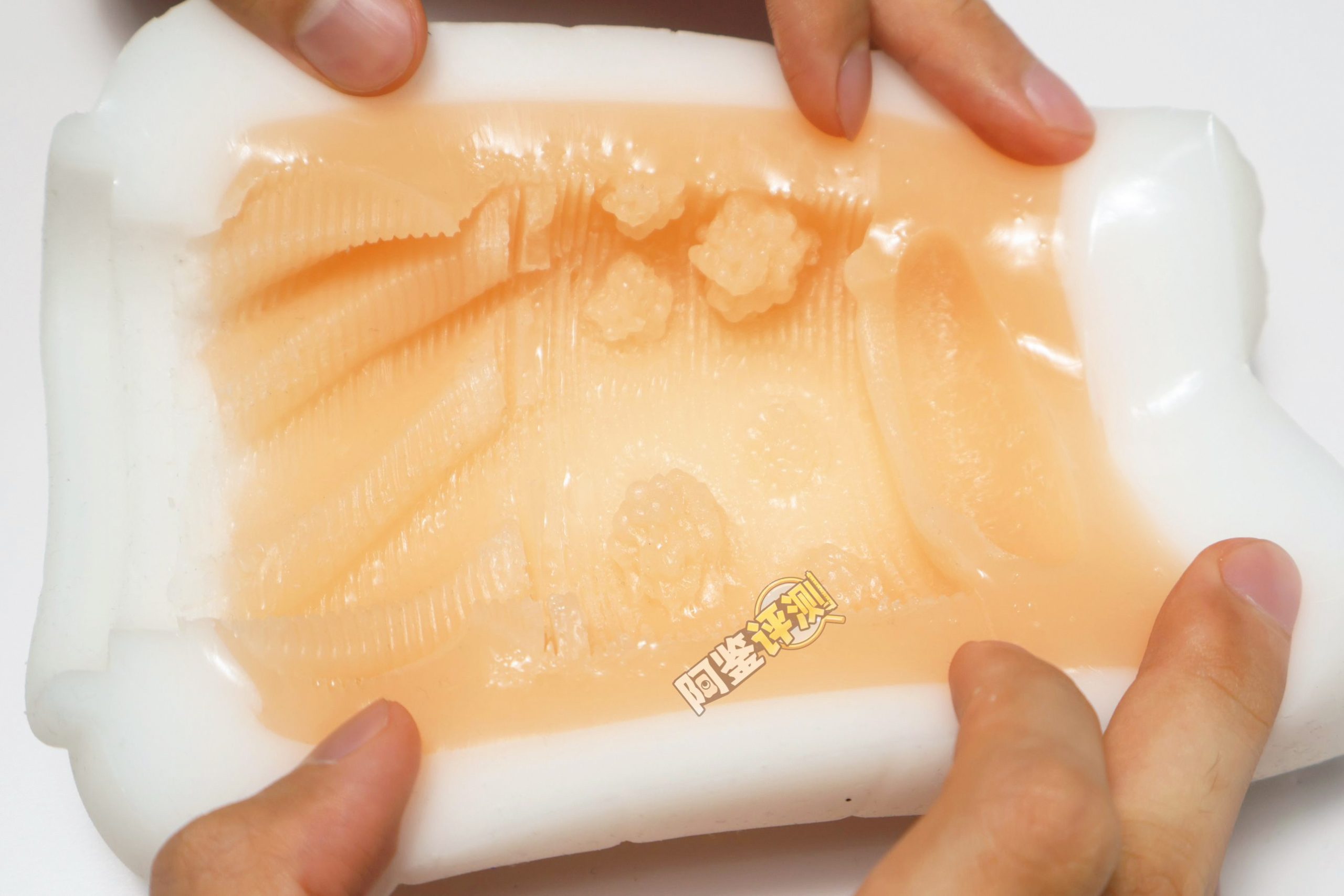 火炮——“圣女狩宴”评测!两只神兽盘踞在内的奇怪设定......不过体验还是足够好使