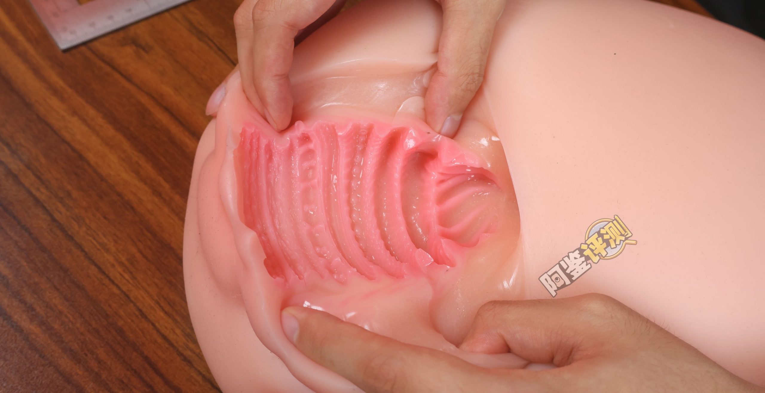 傲川——“爆乳娘”评测！猎奇的超级大雷，能铺满桌面的超级爆乳！