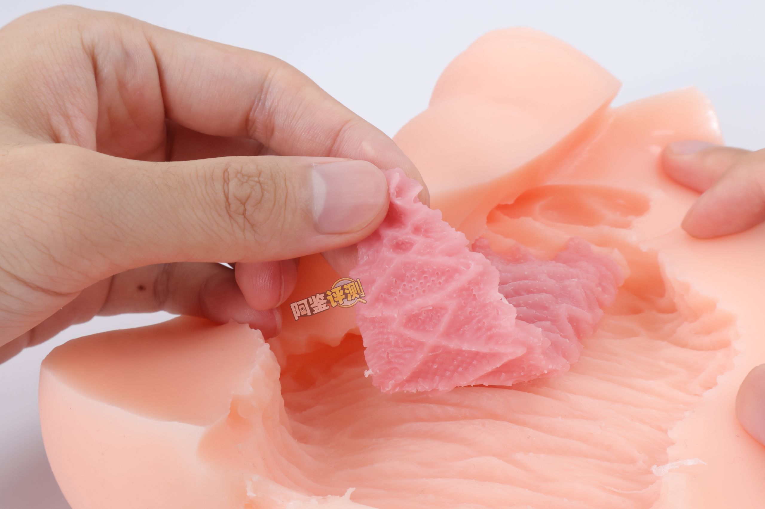 汤马托易士——“AIV NO.06”评测！大舌头很有新意，但软胶外形问题也很大