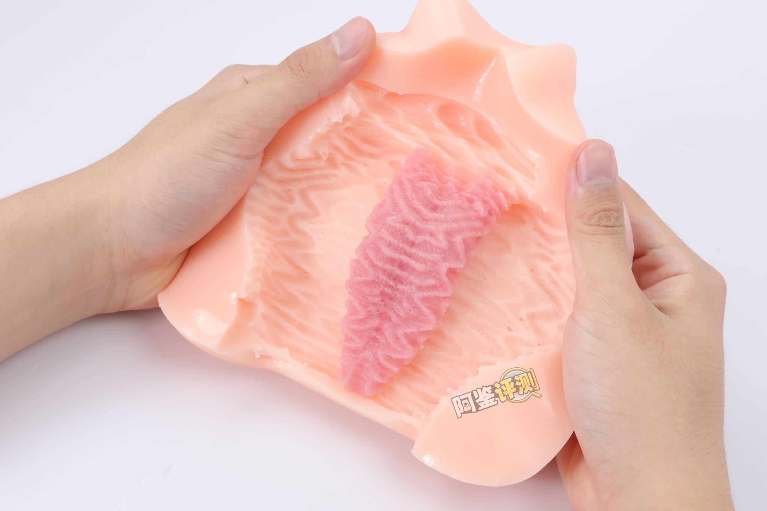 汤马托易士——“AIV NO.06”评测！大舌头很有新意，但软胶外形问题也很大