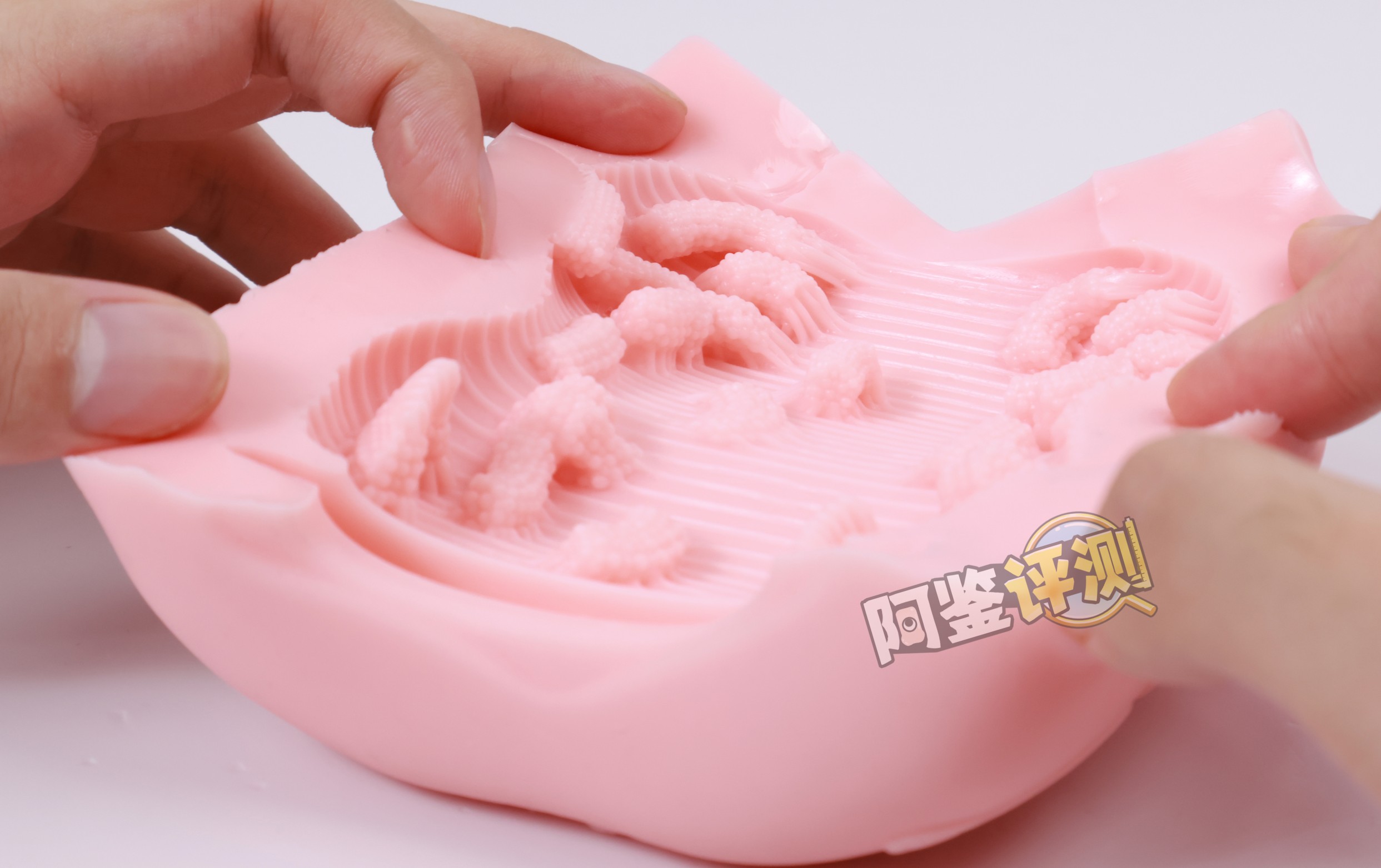 对子哈特——“ 梦幻术士”评测！似曾相识的杂乱感，这系列招牌的真空感已经消失不见了...