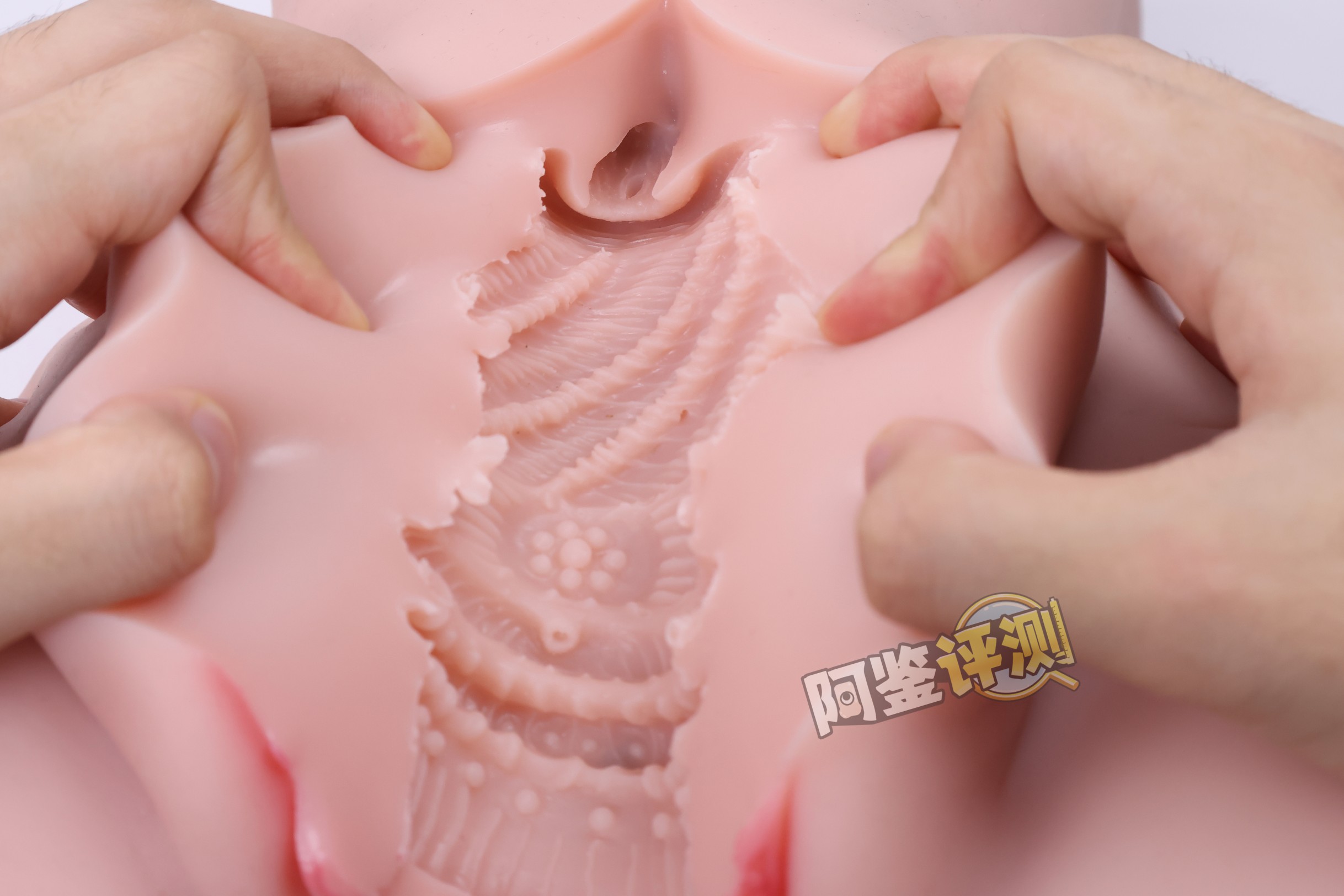 BONMOR——“美骨柔姬”评测！超级真实的肋骨握持感，但腿部和通道设计糟糕到难以相信