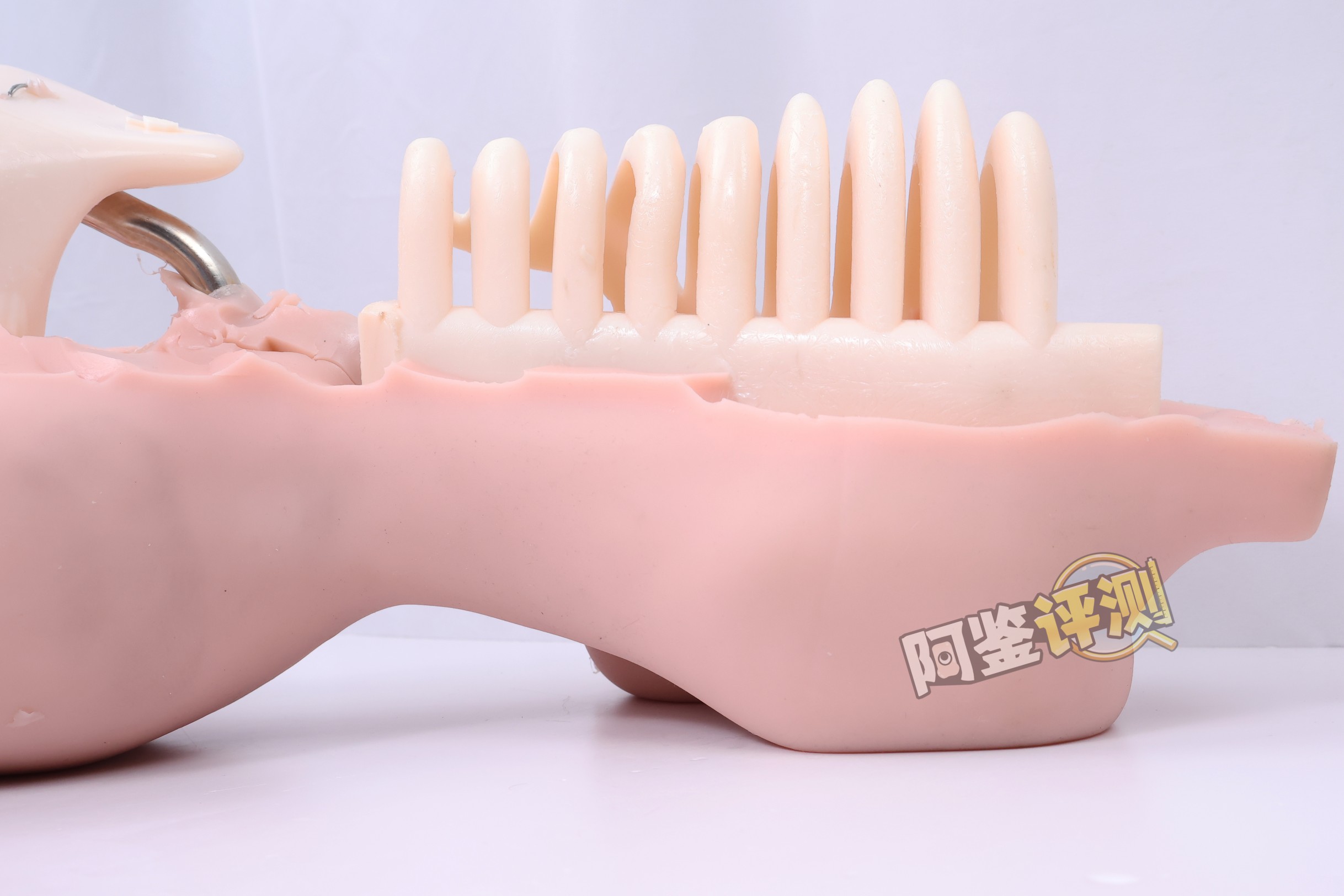 BONMOR——“美骨柔姬”评测！超级真实的肋骨握持感，但腿部和通道设计糟糕到难以相信