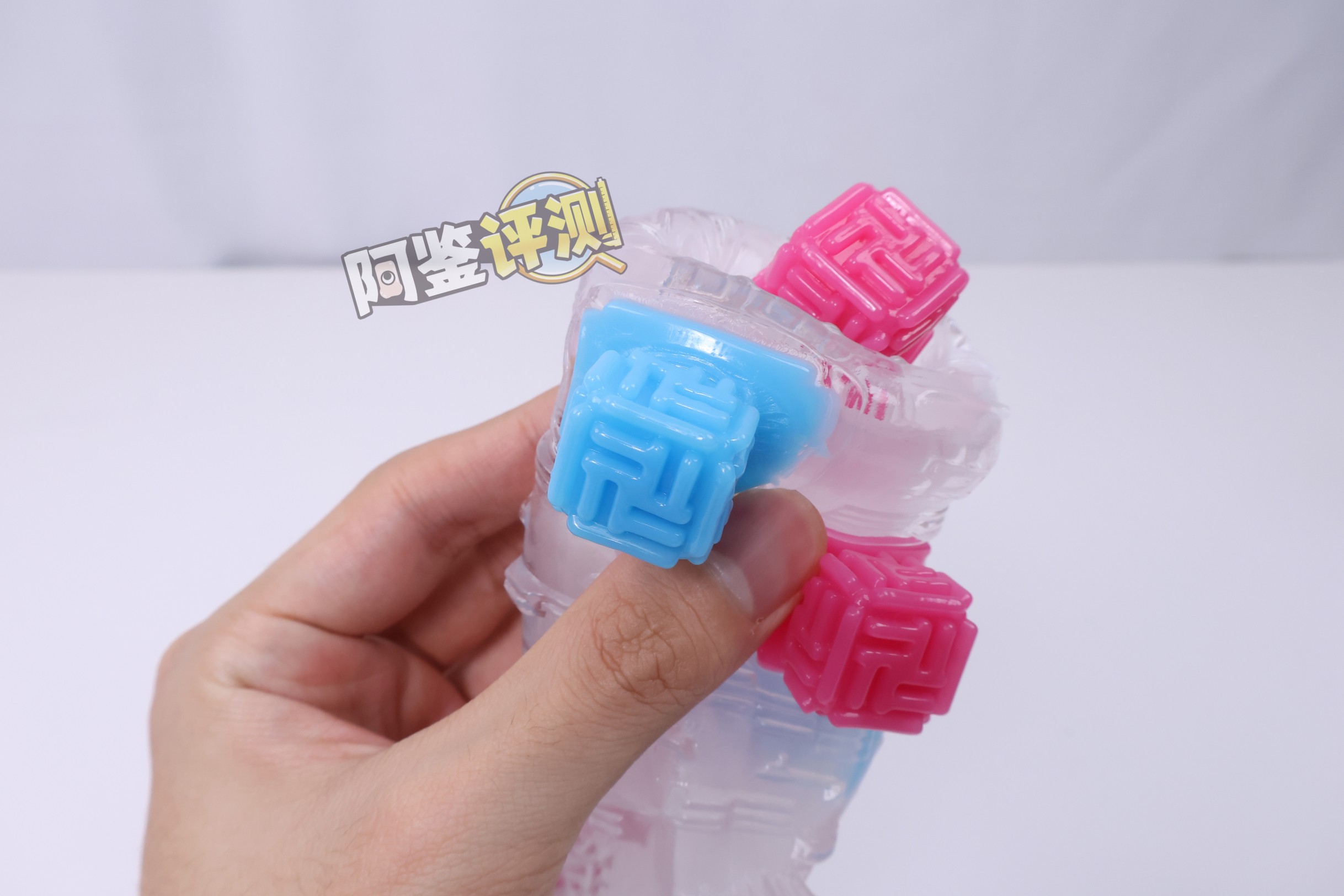 TENGA——“Bobble（魔力弹珠/疯狂方砖）”评测！高配版自慰套，需要手掌配合的“玩具型”飞机杯