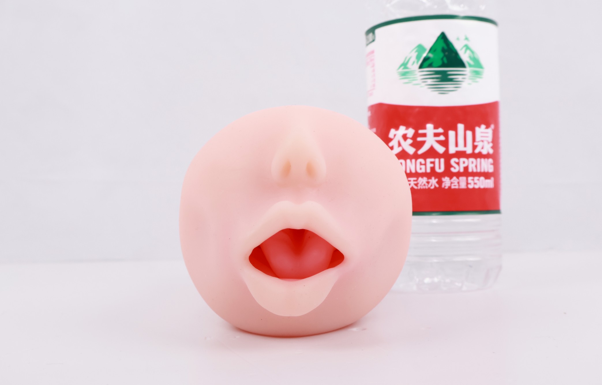 LoveFactor——“完堕肉舌”评测！碧池系真空口交造型！大舌头+深喉感简单粗暴