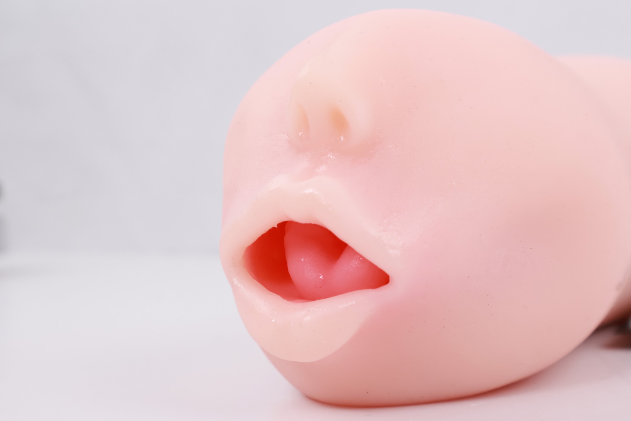 LoveFactor——“完堕肉舌”评测！碧池系真空口交造型！大舌头+深喉感简单粗暴