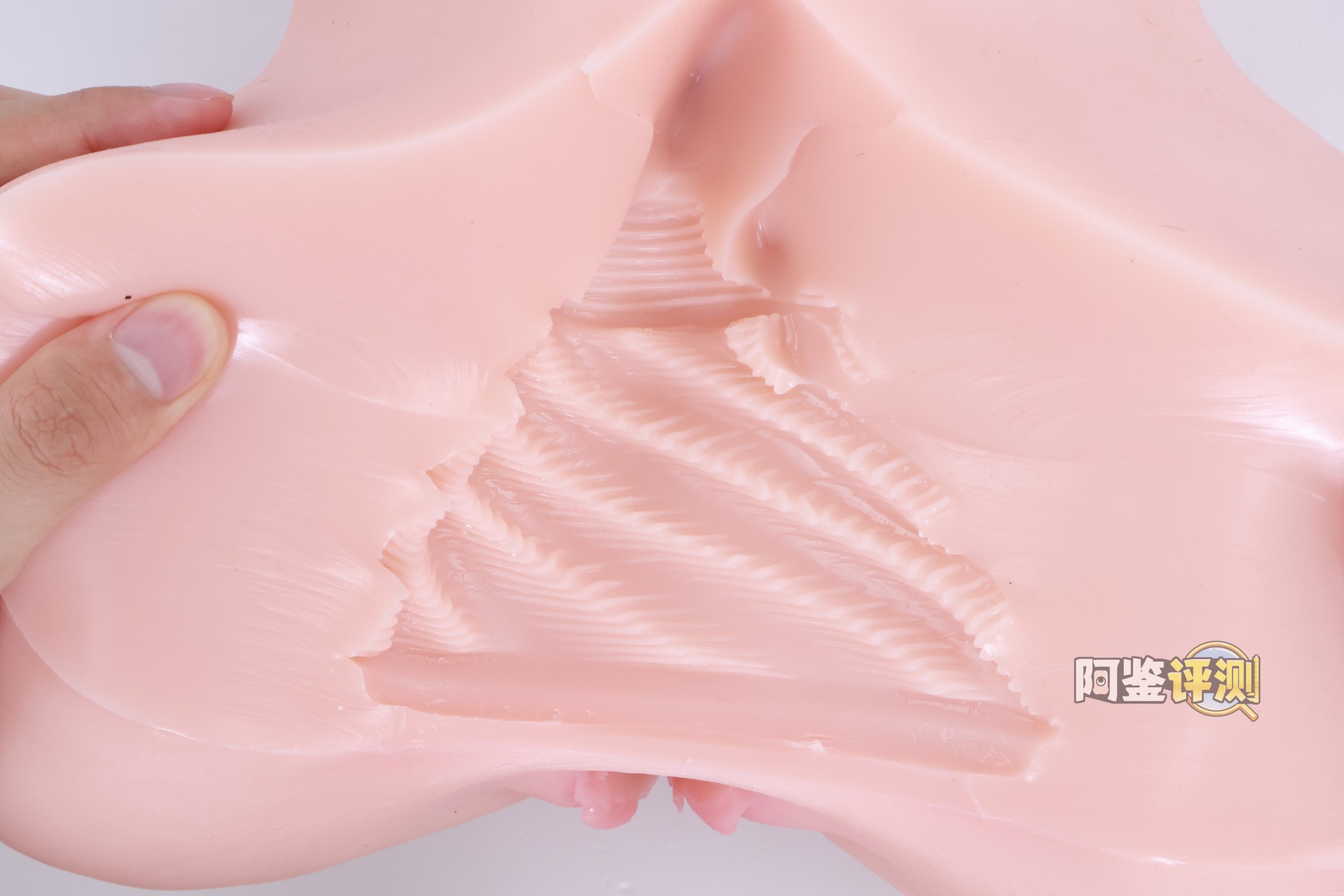 对子哈特——“唯樱璃”评测！再次更换材料的6kg性价比款臀模，非常“平均”的常规PP