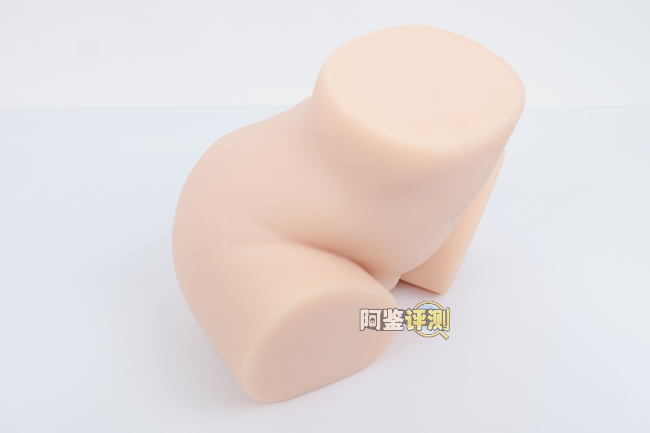 OK——“地雷系彼女”评测！硬度如此高的小臀模，撞起来的感觉像是”以卵击石“.....