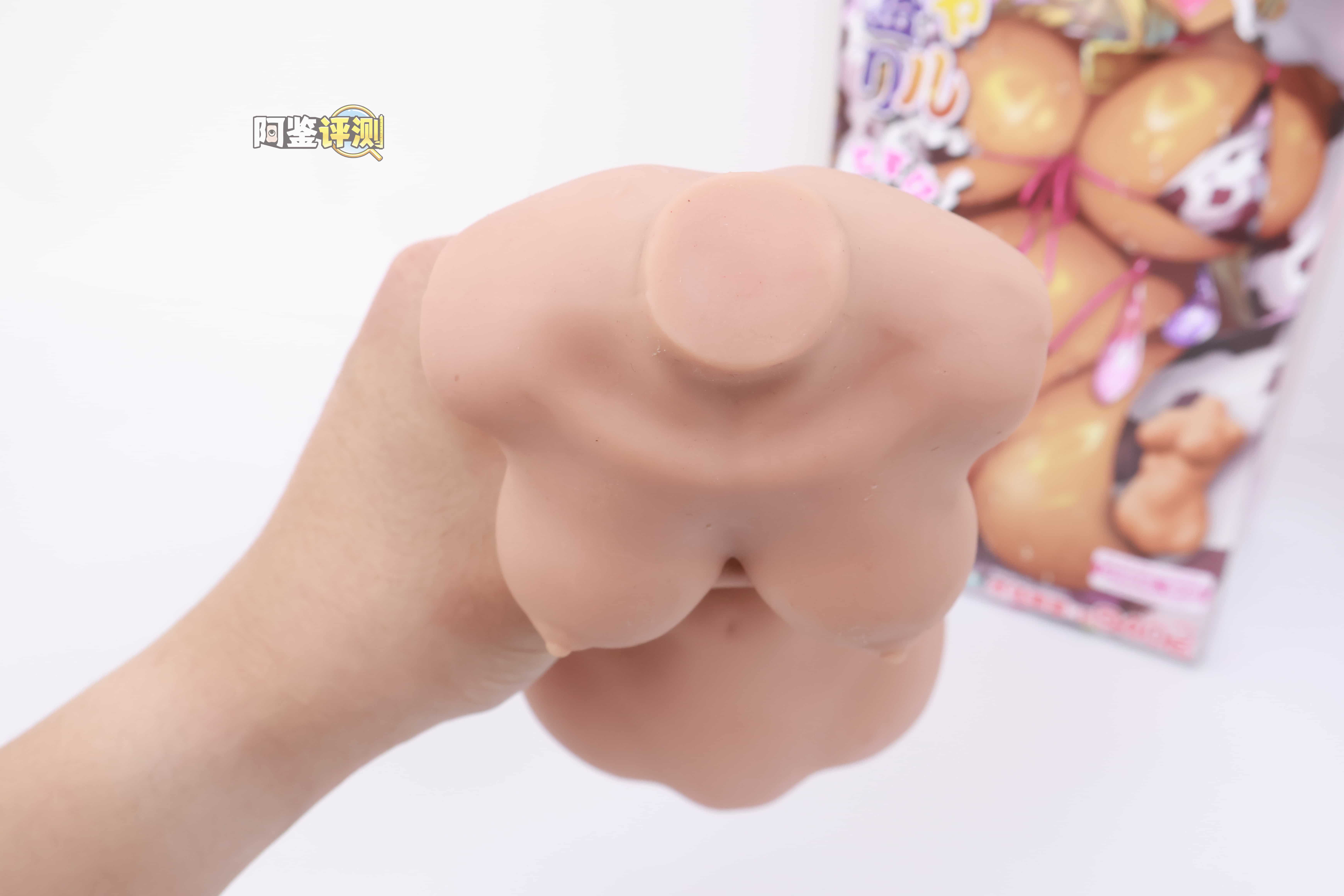 魔眼——“超丰满辣妹”评测！我用过最精致细腻的剐蹭纹理，却被粗糙的外形破坏掉了...