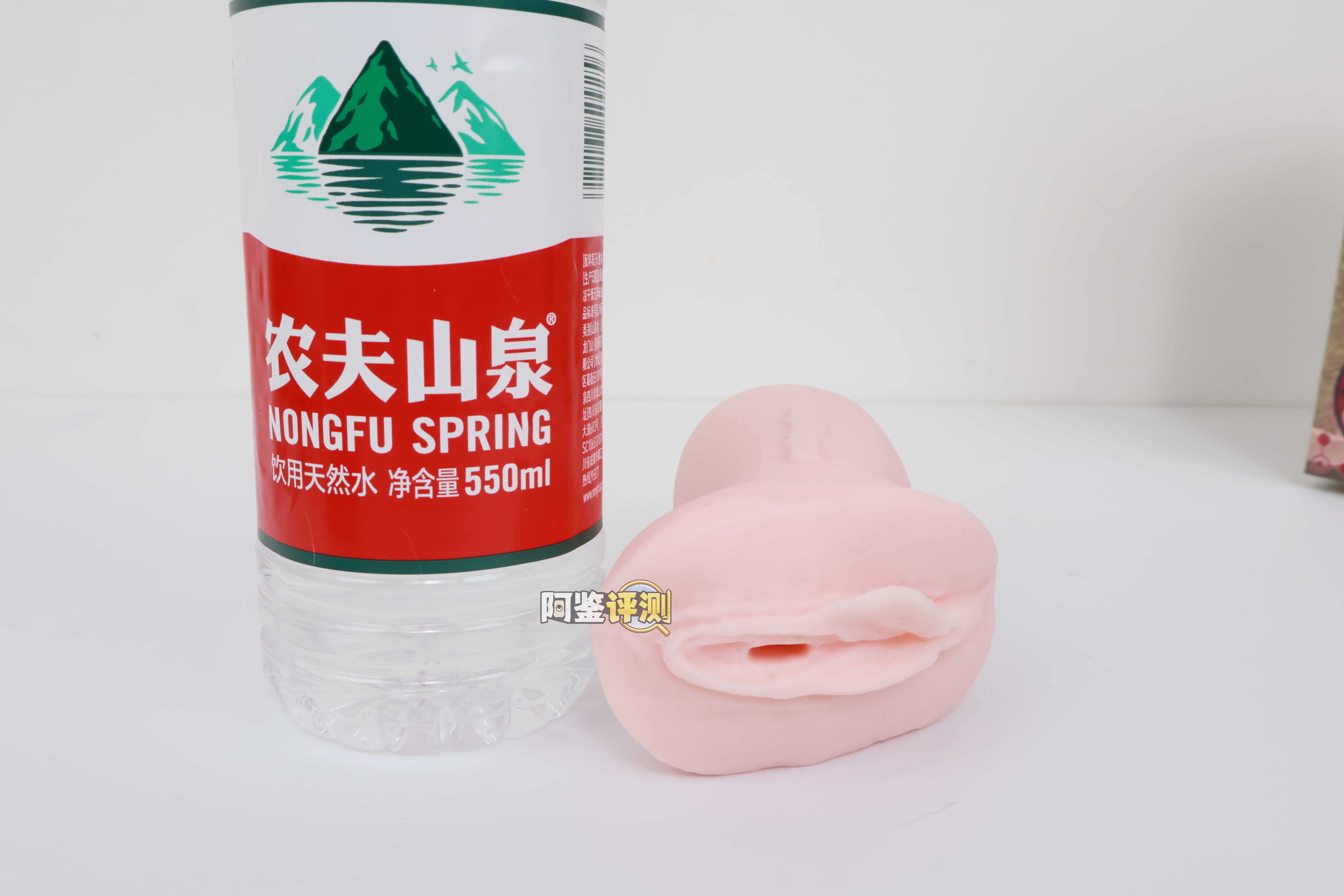 魔眼——"露露碳"评测！以猎奇画风和奇妙主题著称的魔眼，怎么突然做起了女优联名款？