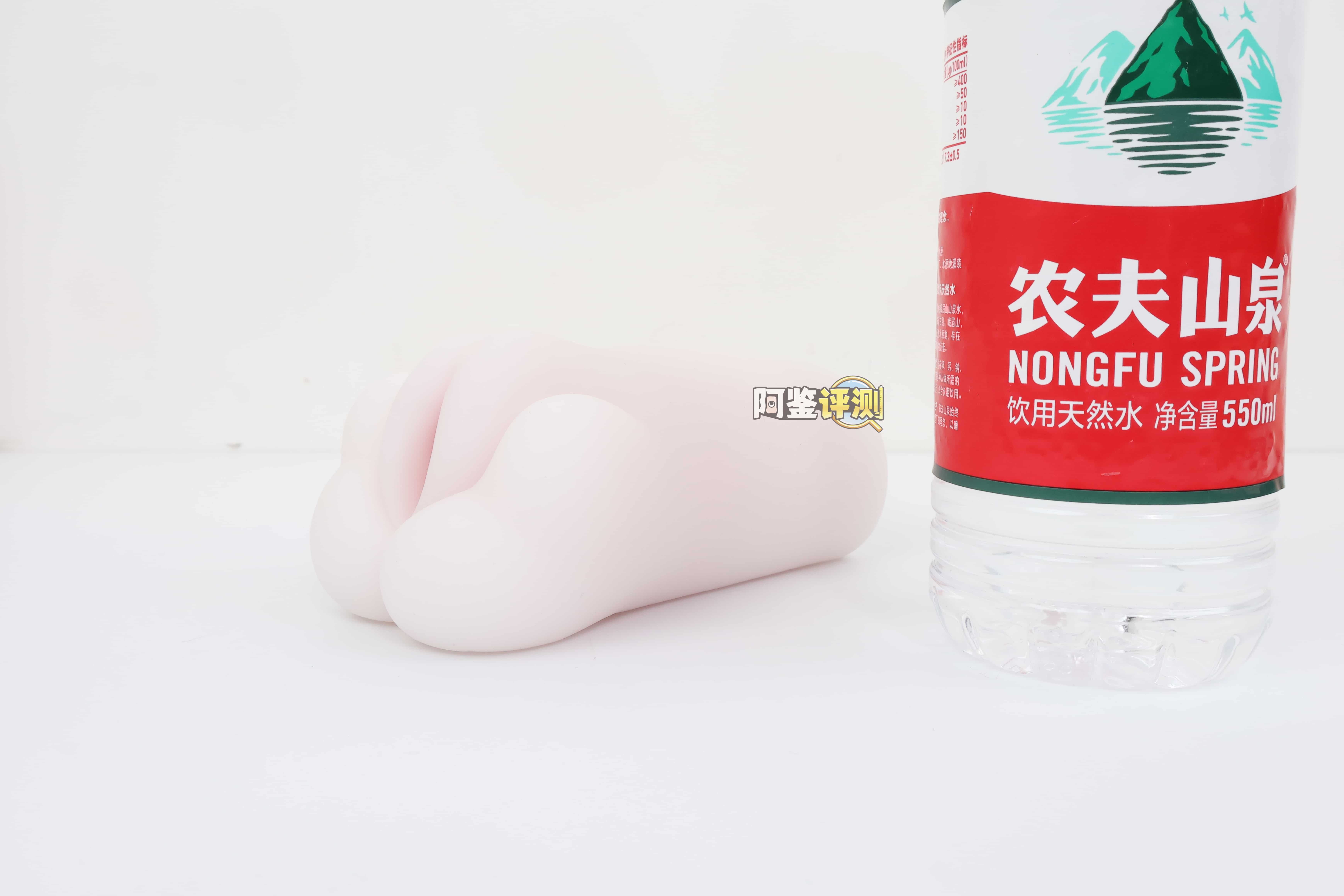 魔眼——“もち雪二代（舔舔）”评测！大块结构的设计太过松散，没有了一代的包裹感