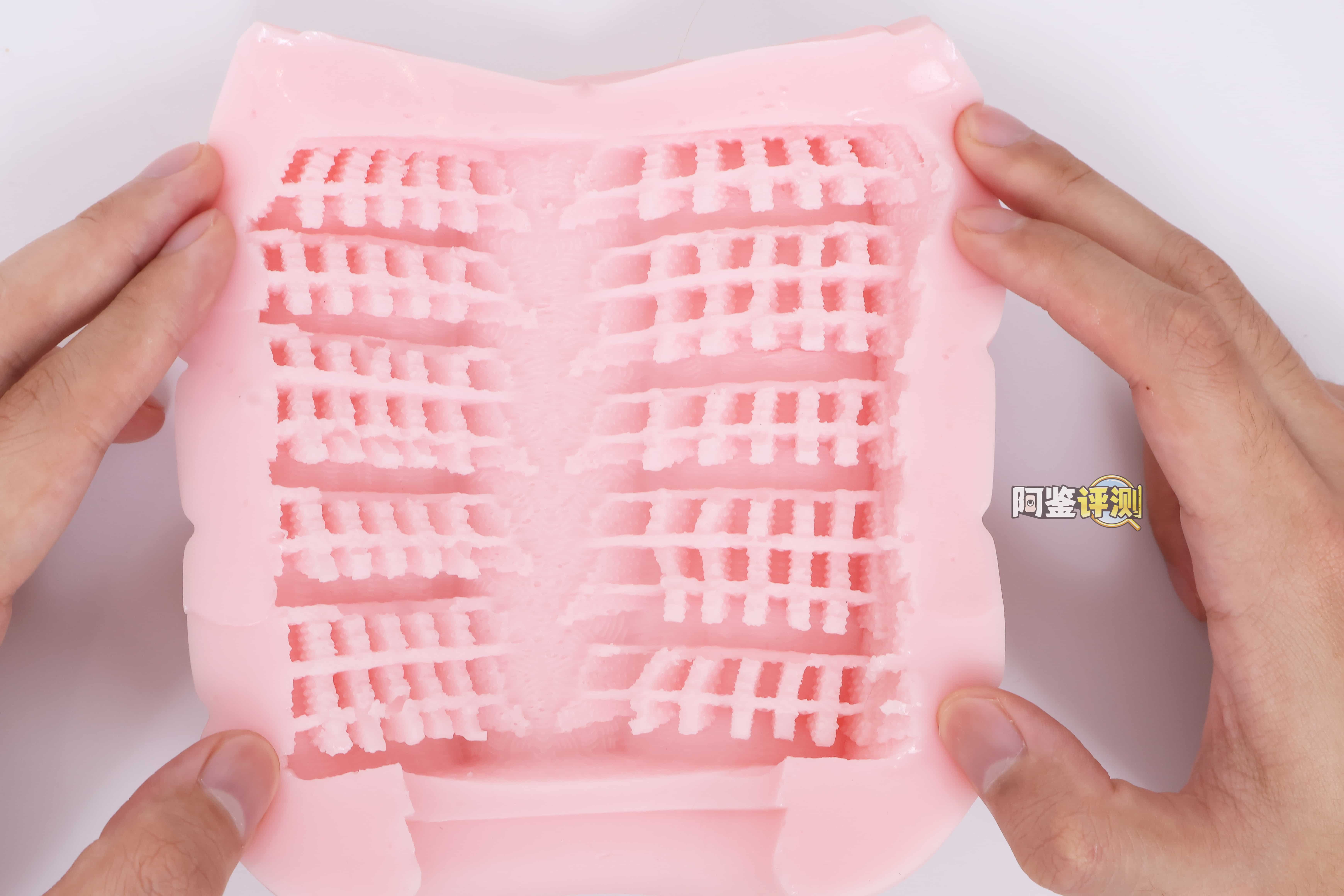 COOLP——”雌国巡礼”评测！栅栏形状的双面剐蹭纹理，暴力又Q弹的特殊剐蹭感