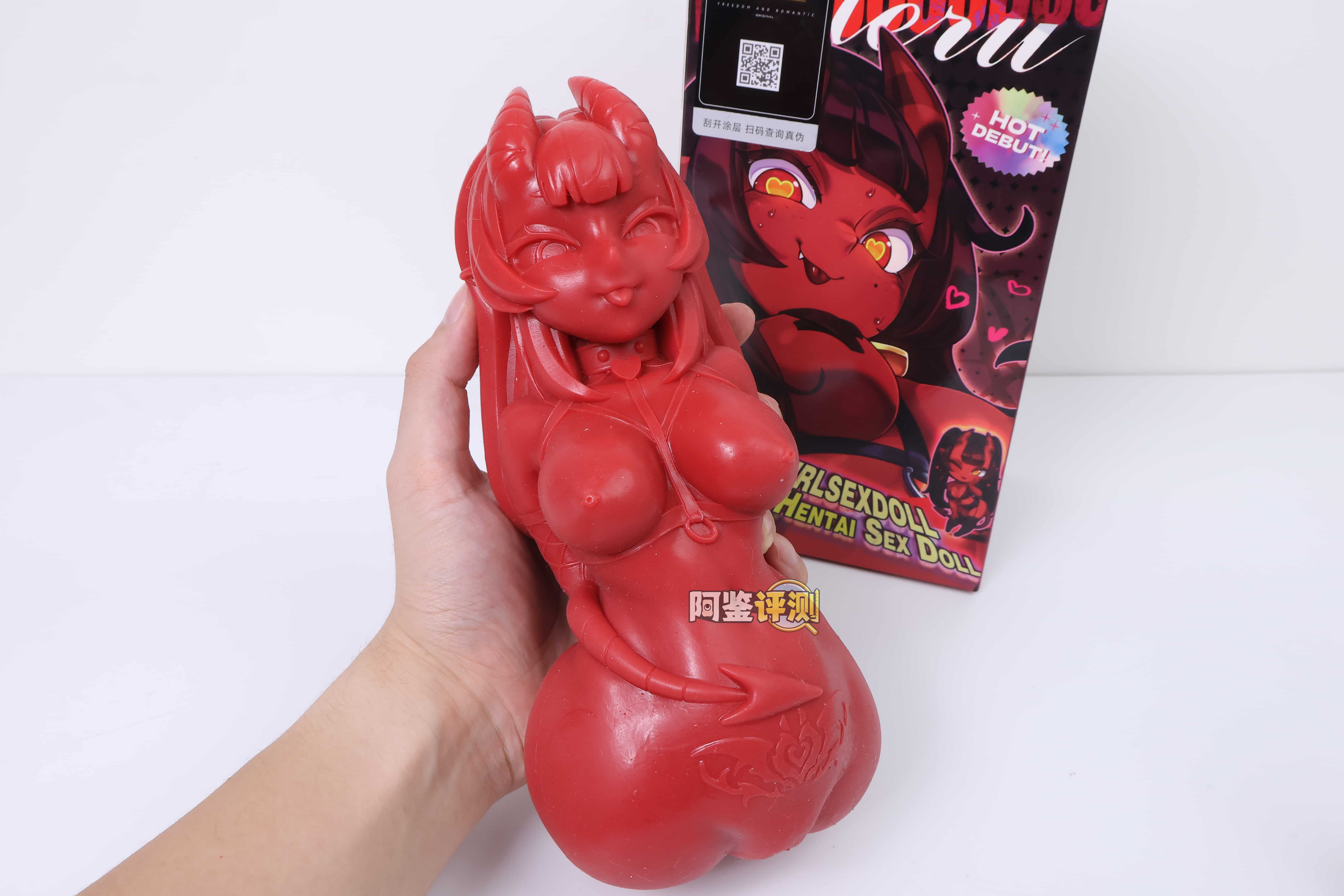 汤玛托易士——”猫乃井莉莉”评测!自家Vtuber联名的“人格排泄”主题杯,主题新奇但是设计敷衍