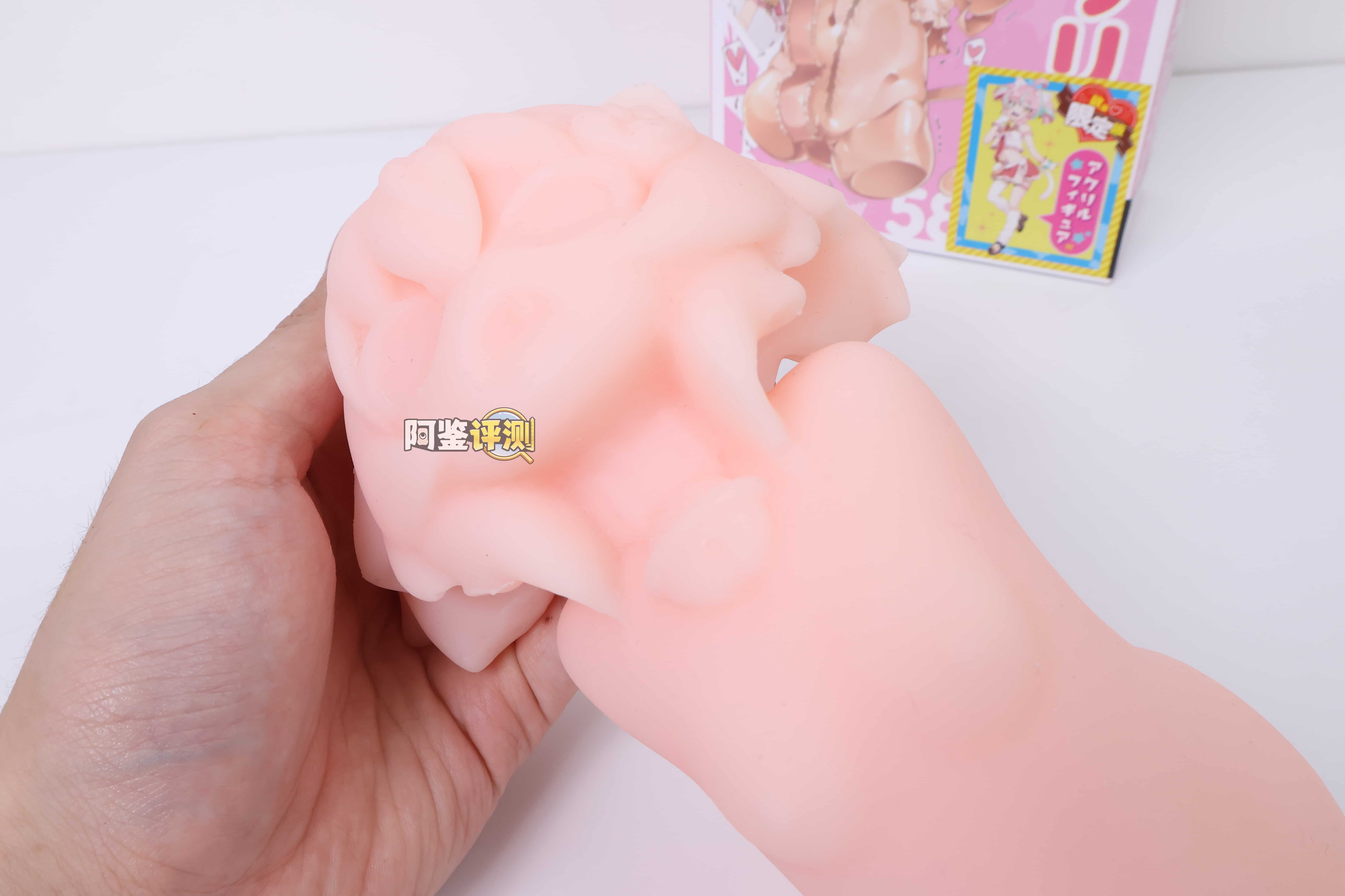 汤玛托易士——”猫乃井莉莉”评测！自家Vtuber联名的“人格排泄”主题杯，主题新奇但是设计敷衍