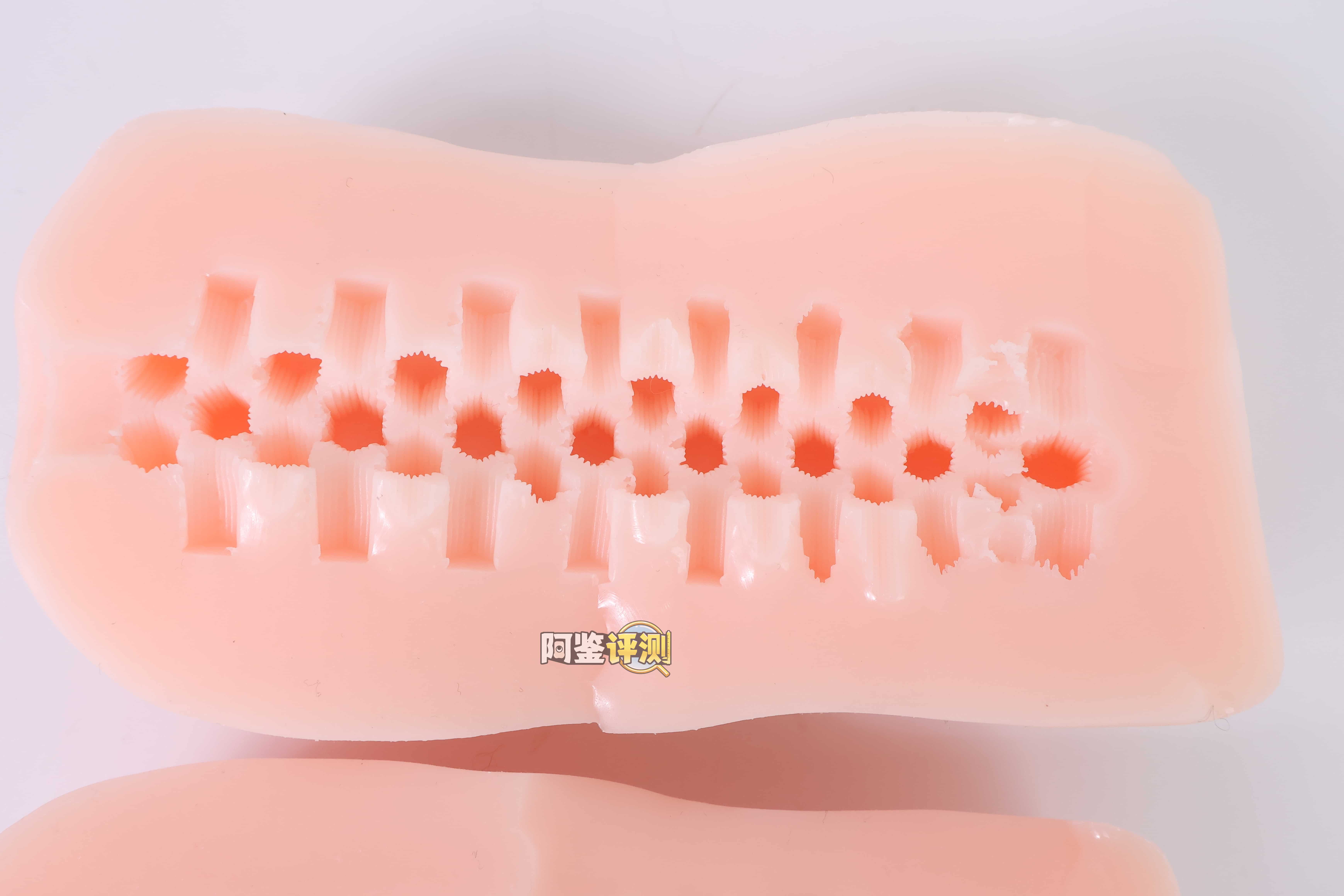 LIGRE——”六边之力”评测！楼梯一样的新颖刷子刺激感，但结构太过密集让牛牛很容易麻木...